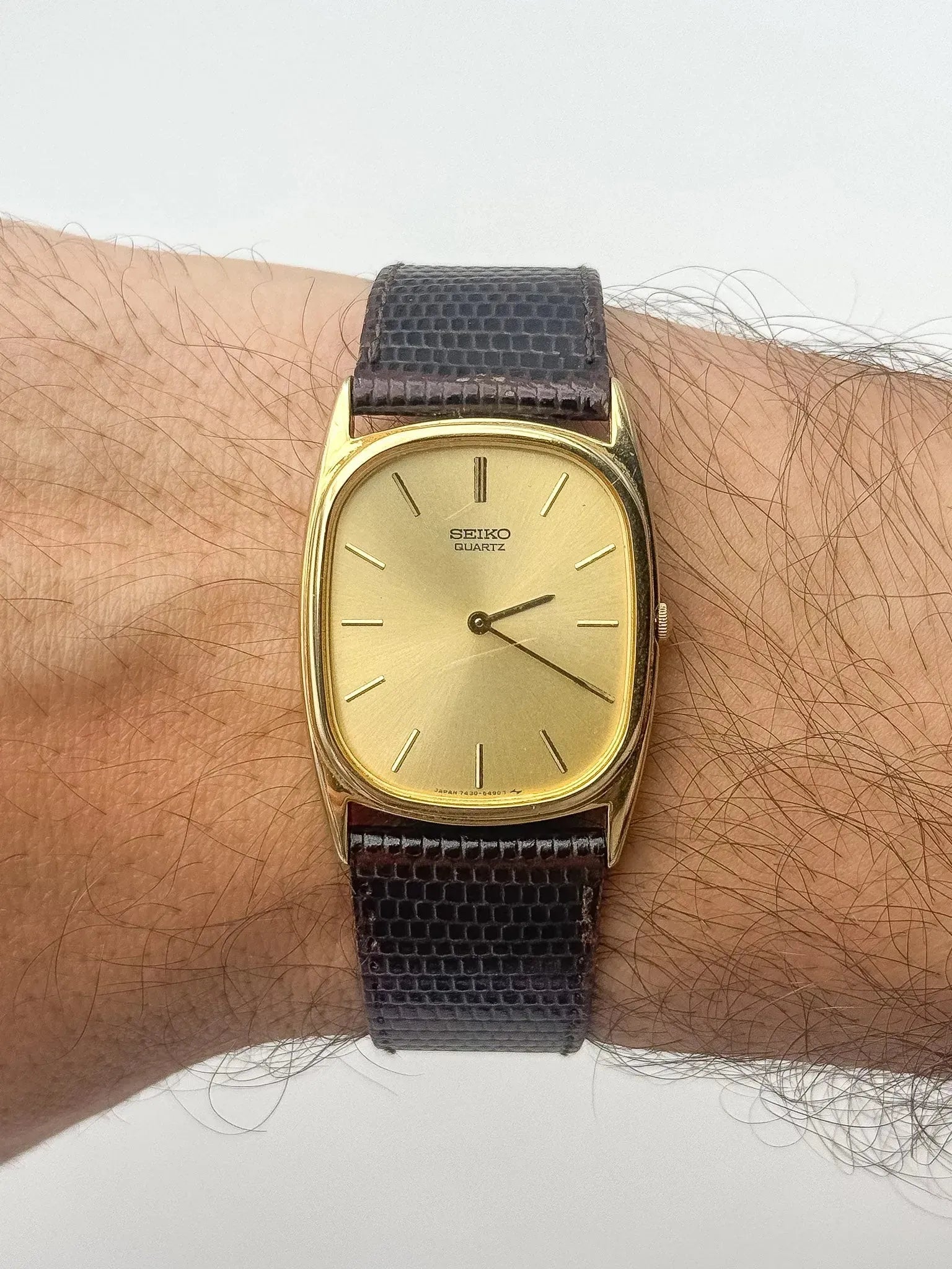 Seiko - Tonneau Dress Watch Or - 1983 - Atelier Victor - Vintage  Shop
