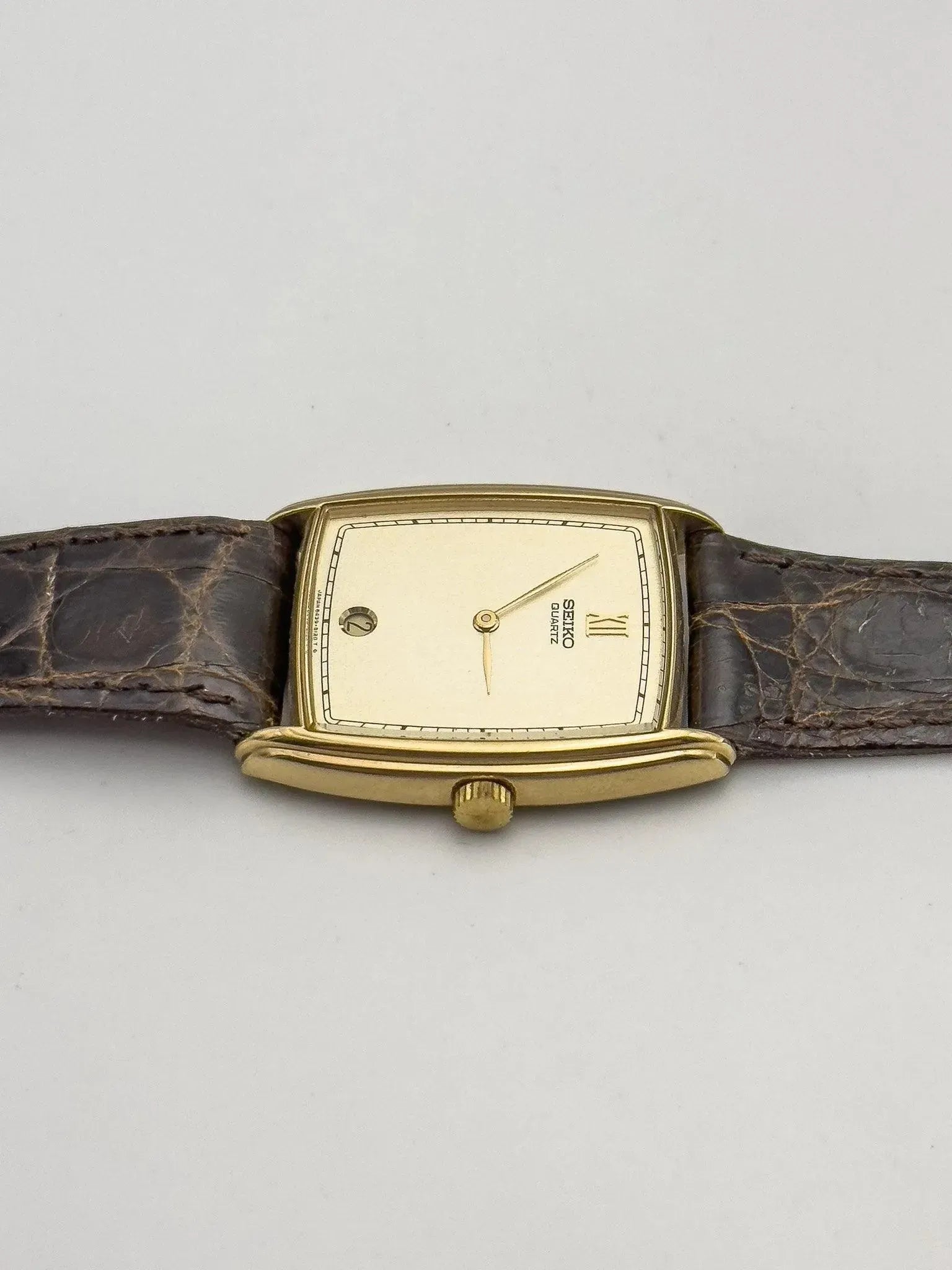 Seiko - Tonneau Gold - NOS - 1981 - Atelier Victor - Vintage  Shop