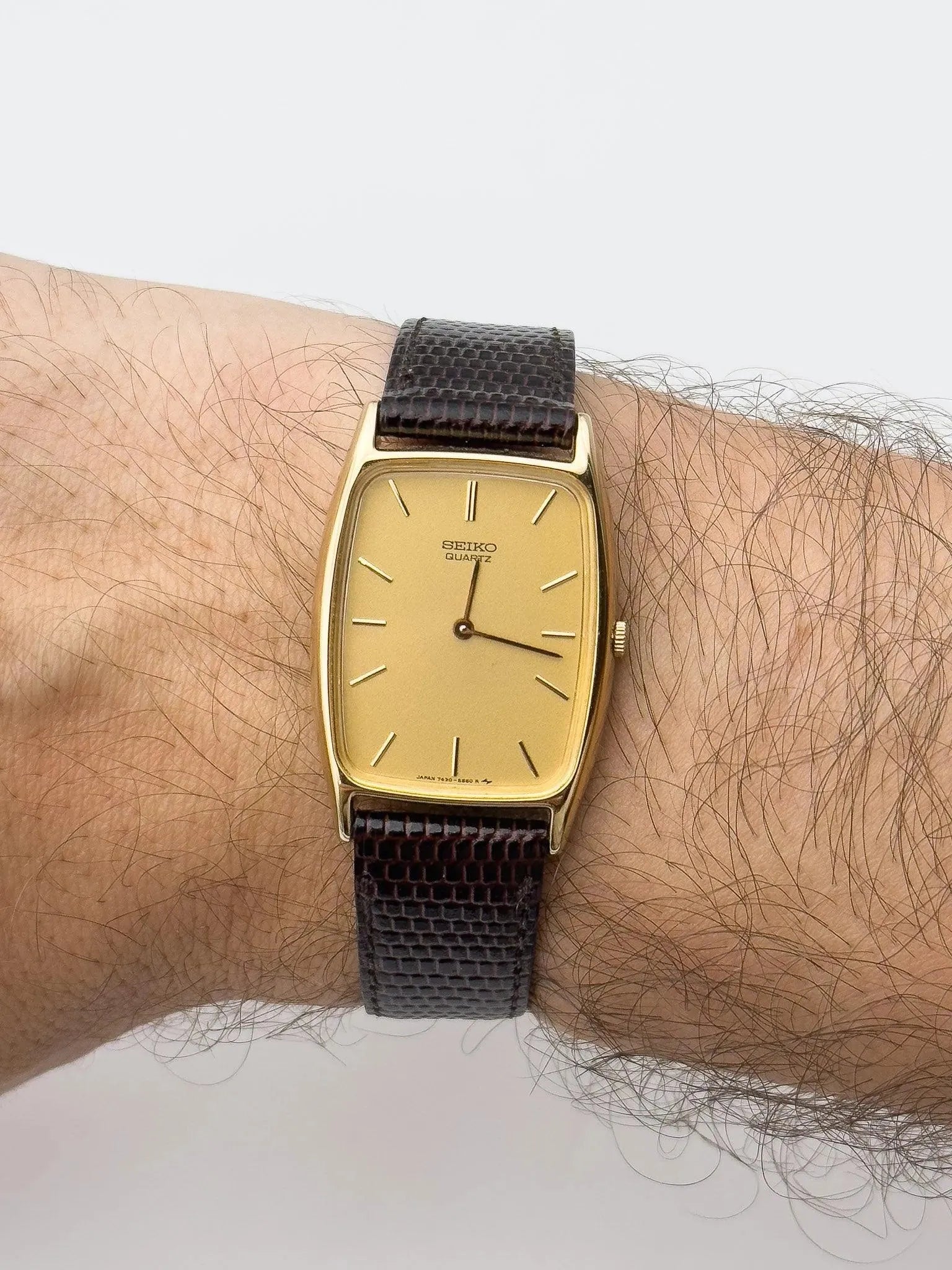 Seiko - Tonneau Gold NOS - 1984 - Atelier Victor Paris - Vintage Watch Shop Dubai