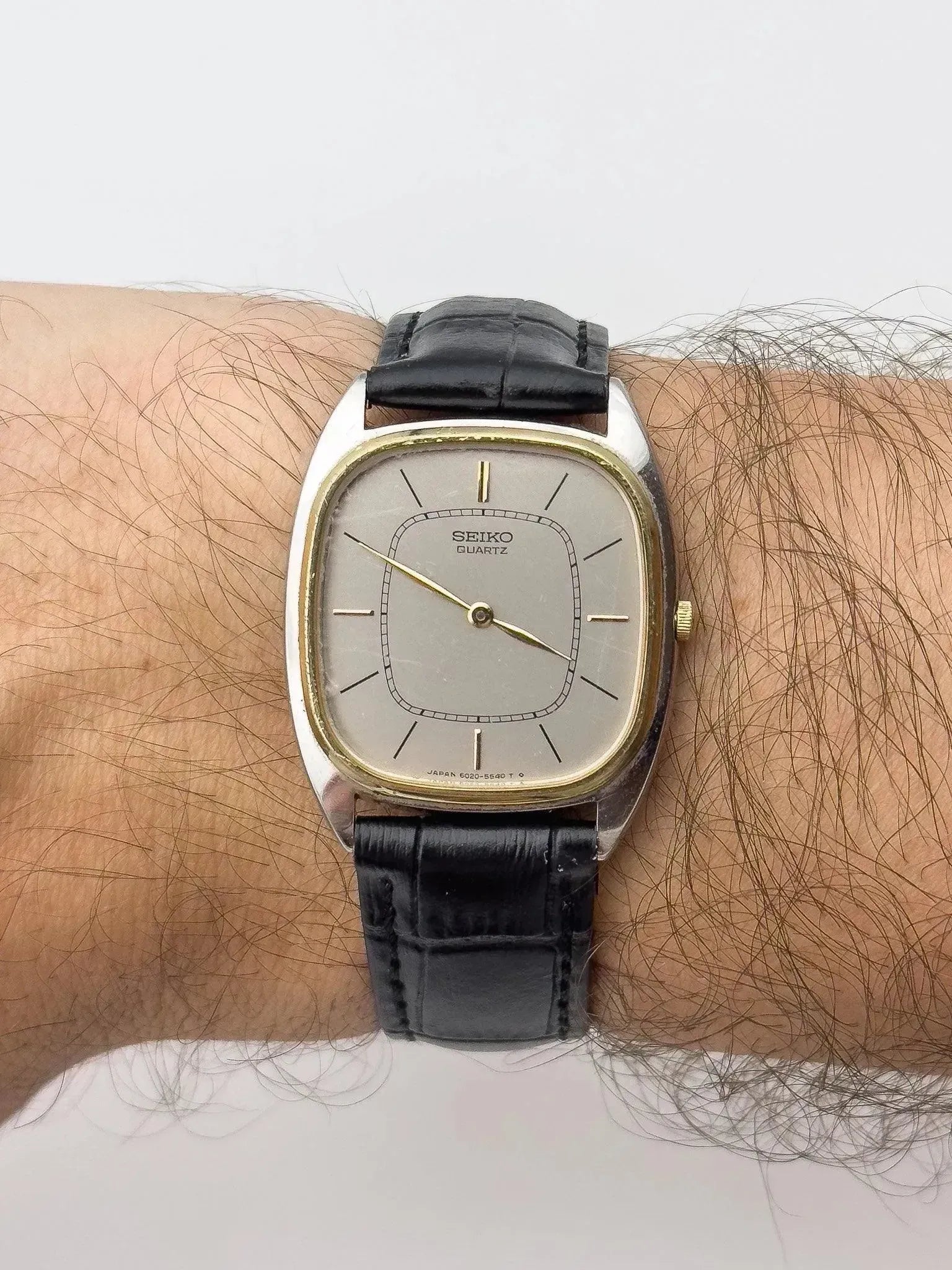 Seiko - Tonneau Gris Index Or - 1980 - Atelier Victor