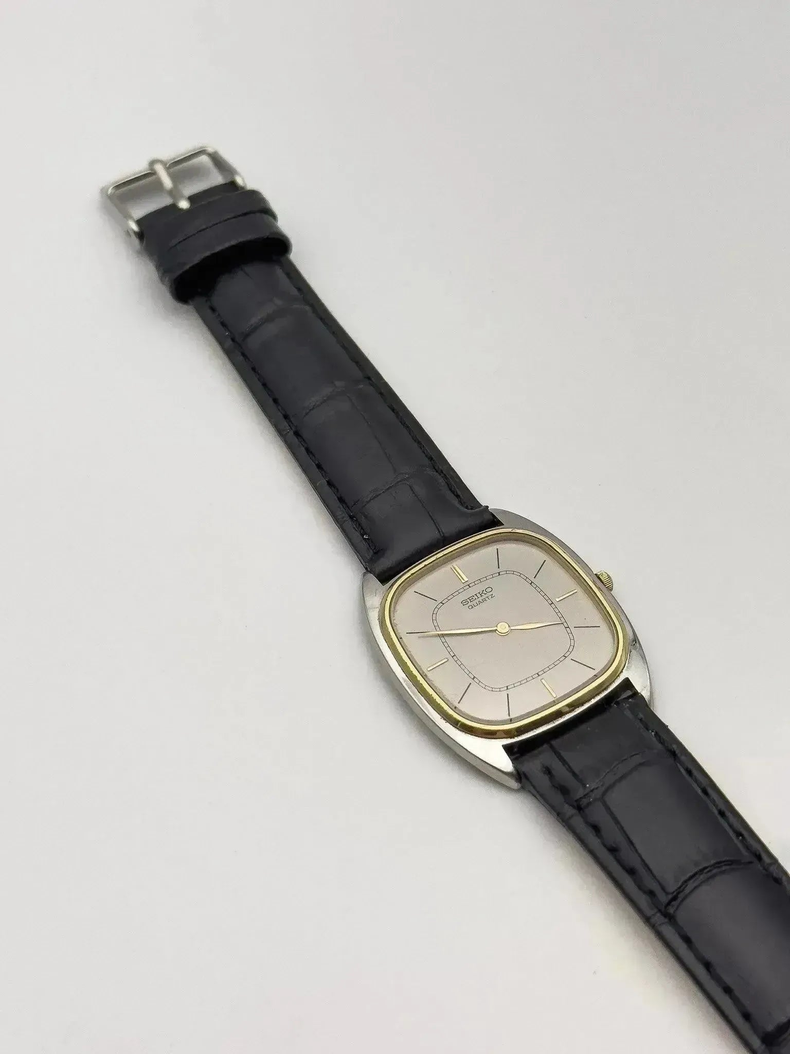 Seiko - Tonneau Gris Index Or - 1980 - Atelier Victor