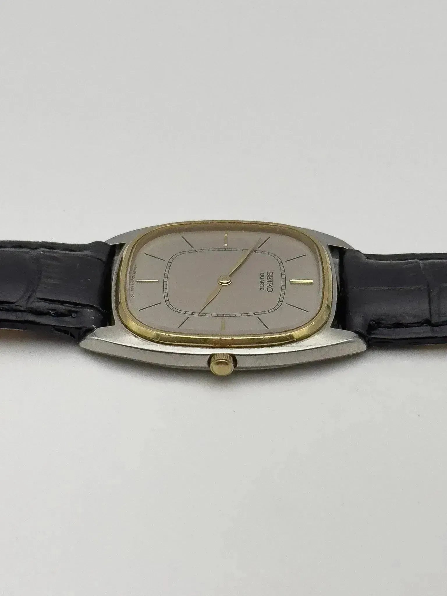 Seiko - Tonneau Gris Index Or - 1980 - Atelier Victor