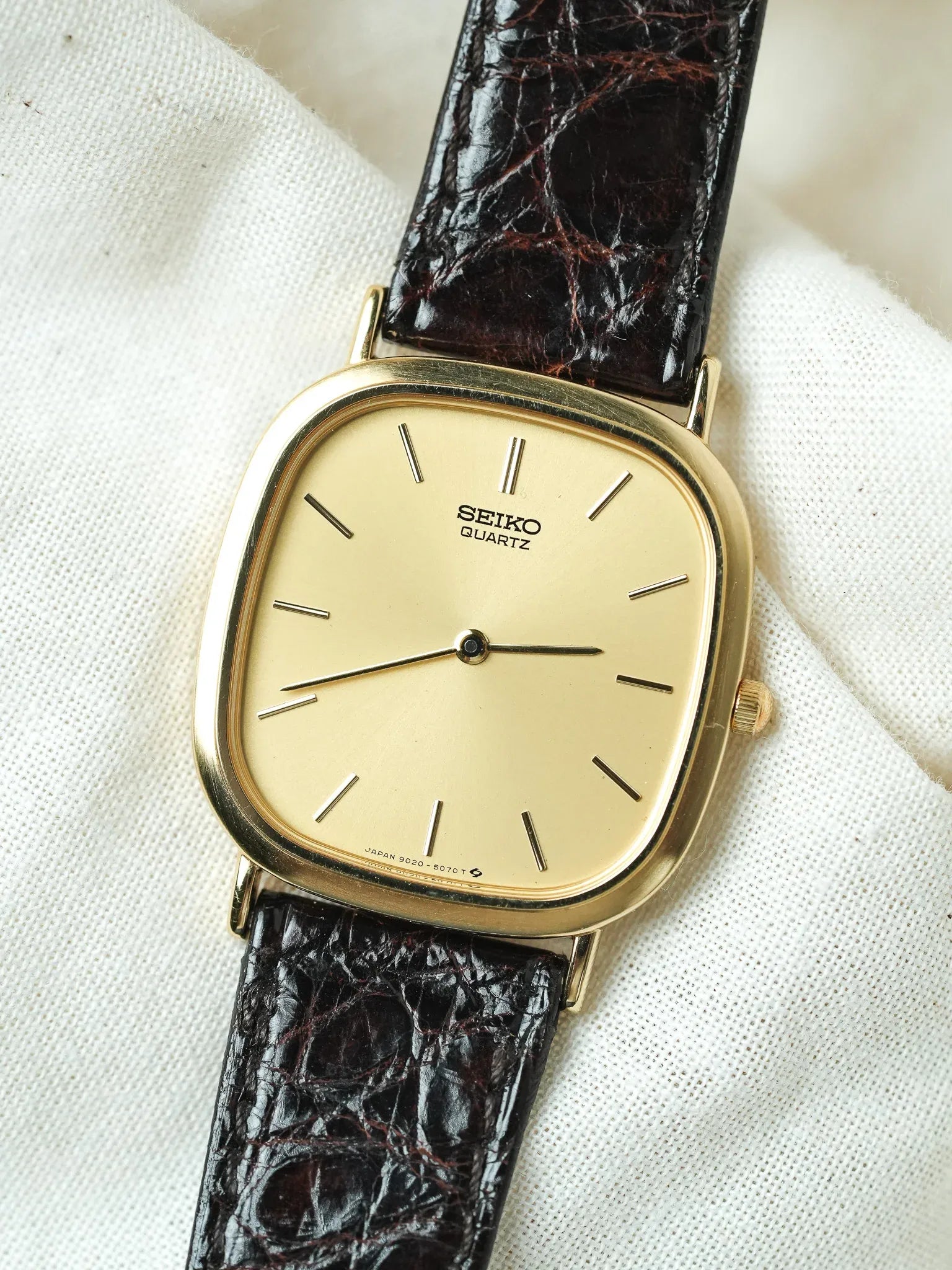 Seiko - Tonneau Or Dress Watch - 1983 - Atelier Victor - Vintage  Shop