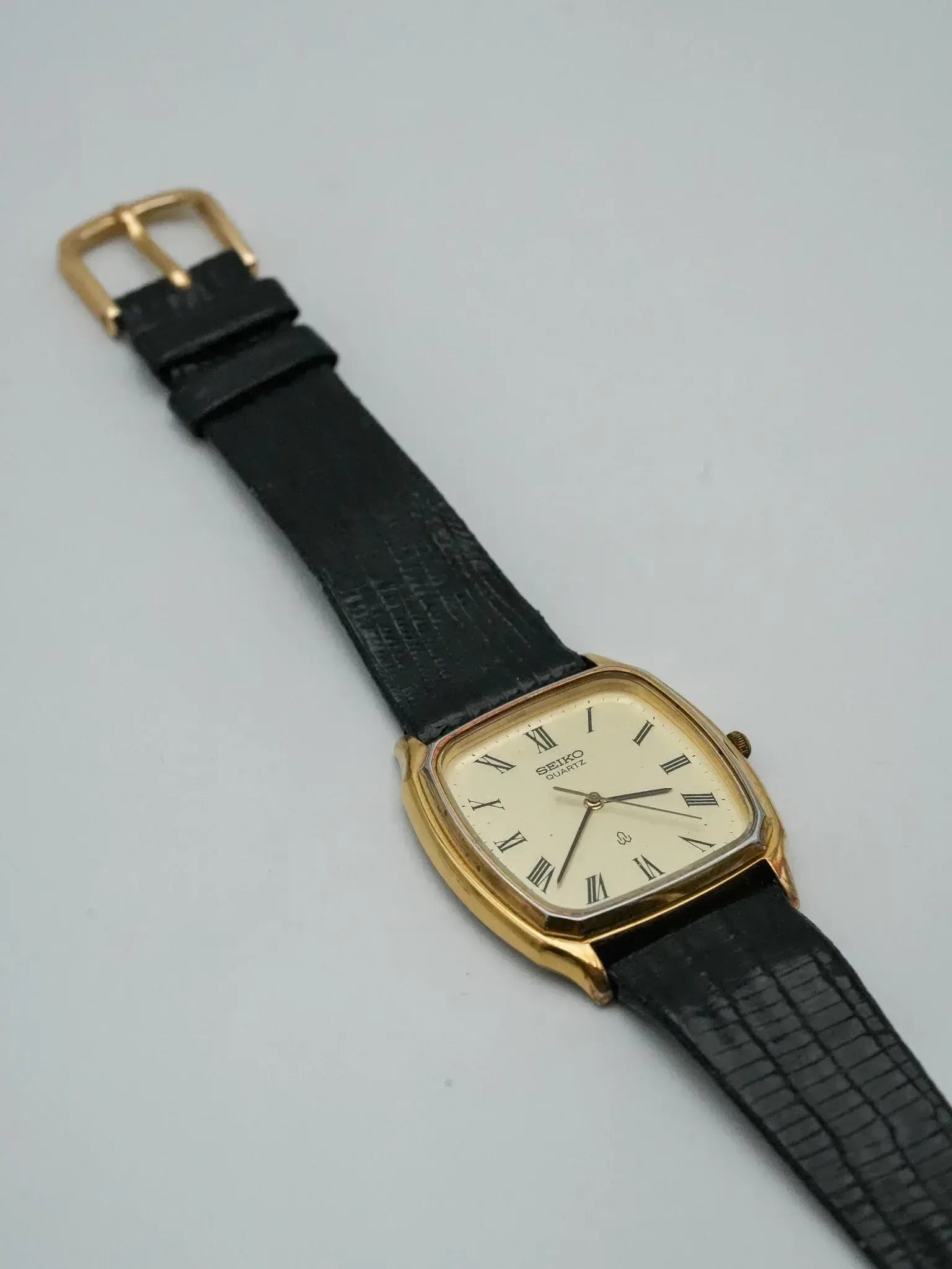 Celine Roman Index Gold Dial Leather Watch Quartz Vintage Celine Gold Plated Watch with Black Leather Strap  main image 3