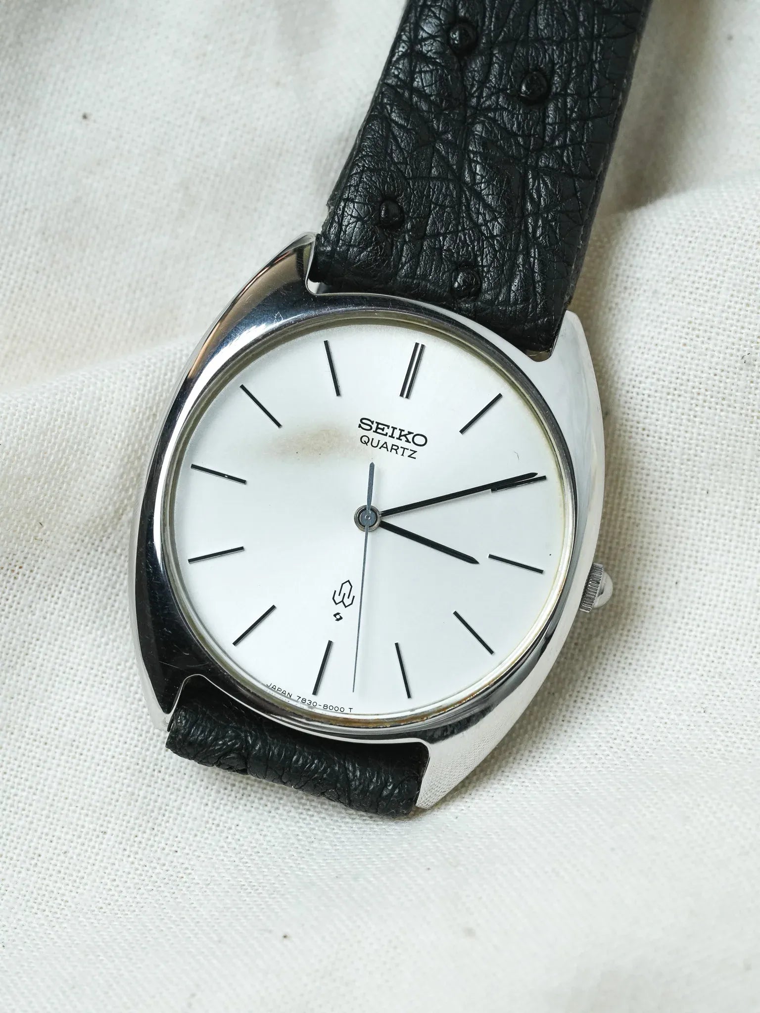 Seiko - Tonneau Quartz Acier Patine - NOS - 1988 - Atelier Victor - Vintage  Shop