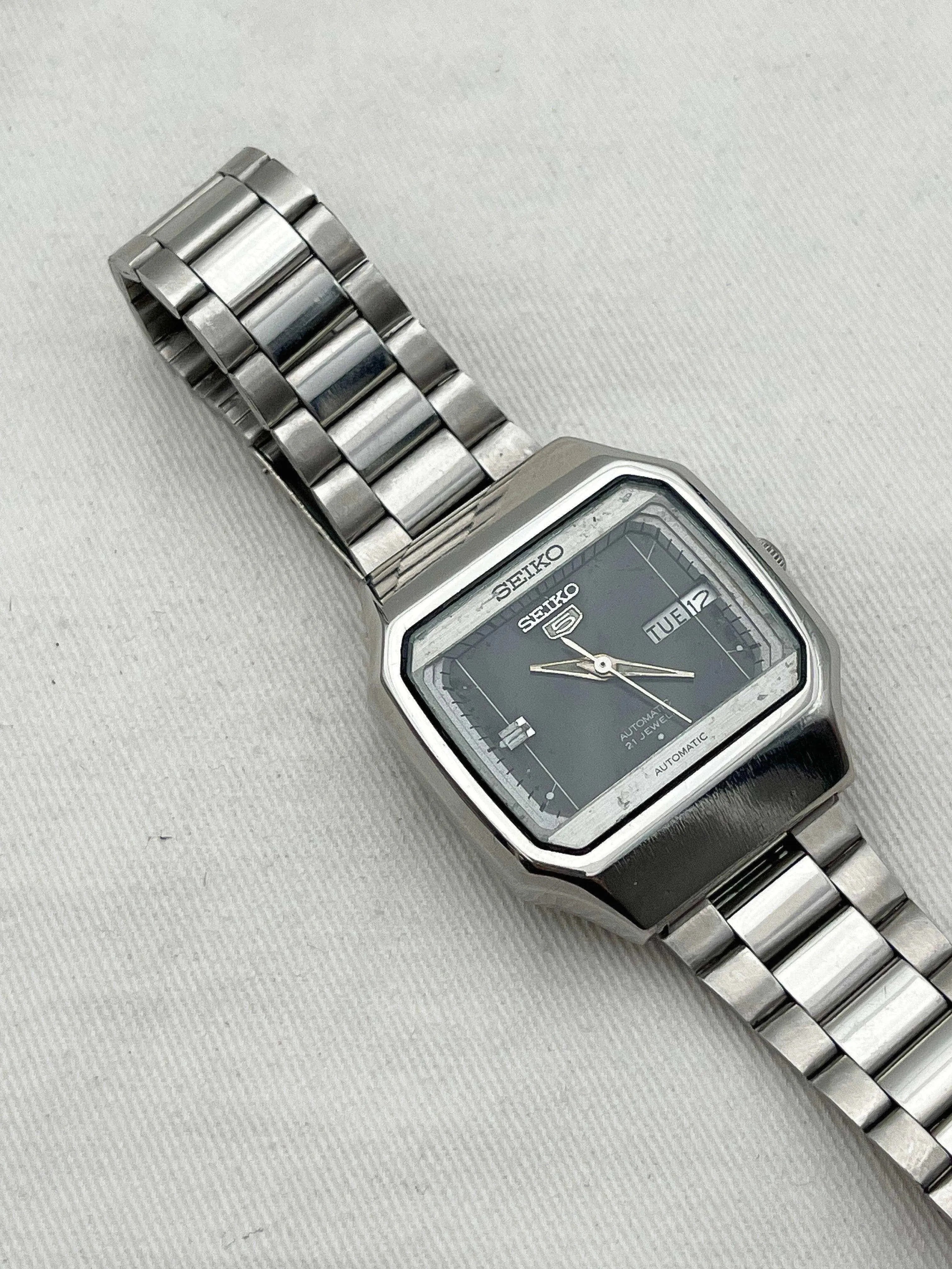 Seiko - TV Daydate - 1982 - Atelier Victor Paris - Vintage Watch Shop Dubai