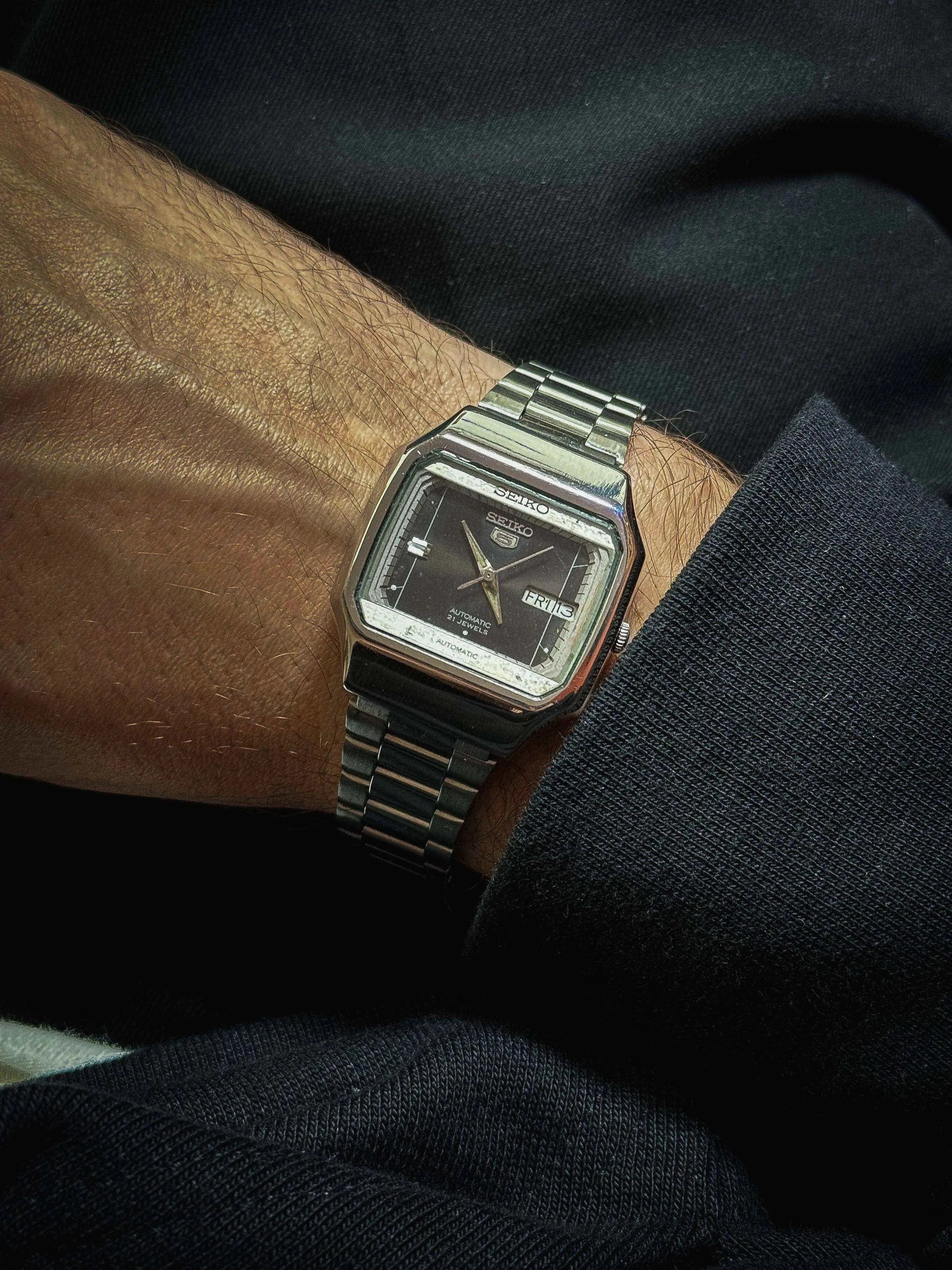 Seiko - TV Daydate - 1982 - Atelier Victor Paris - Vintage Watch Shop Dubai