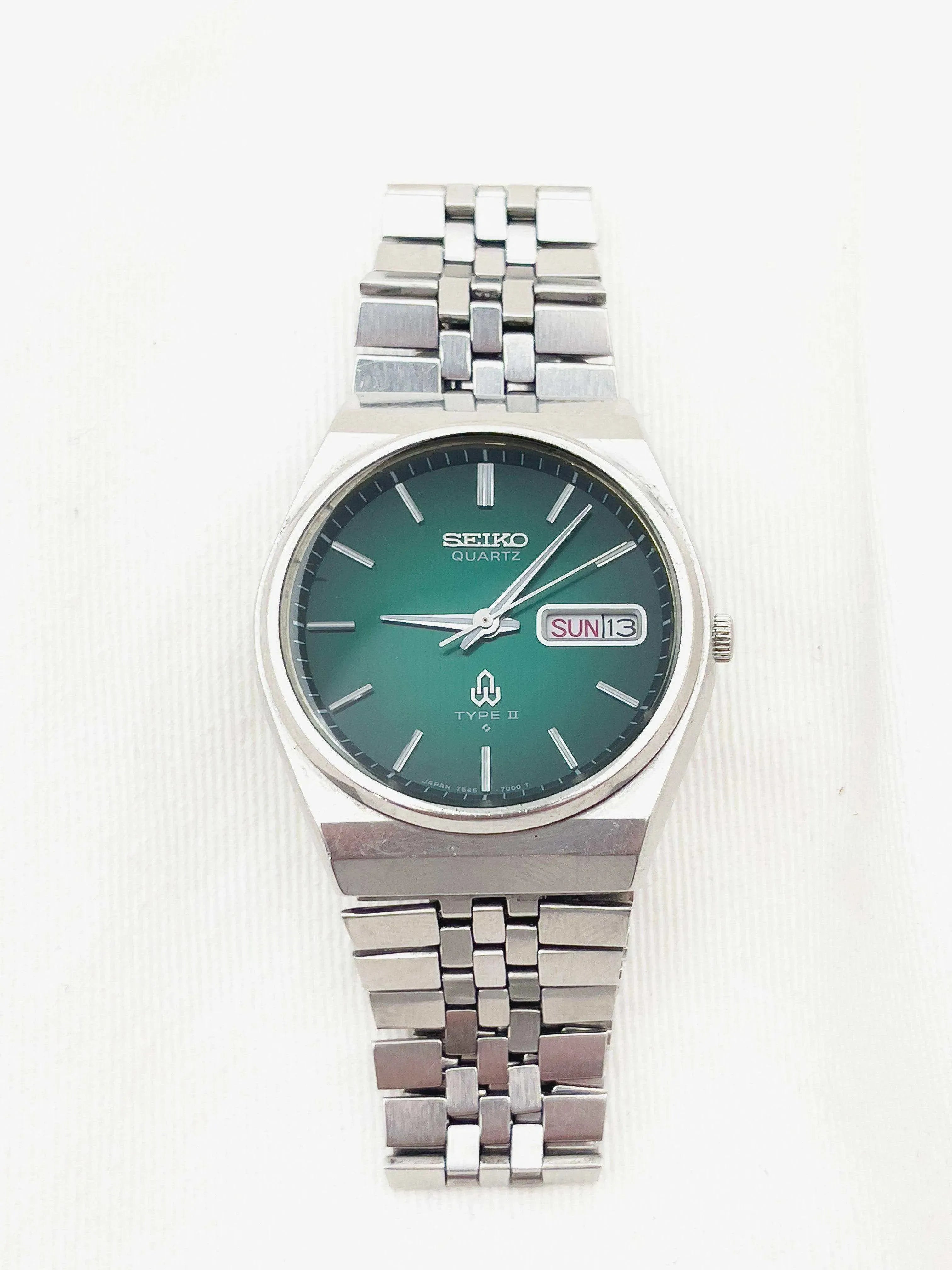 SEIKO TYPE-Ⅱ 昭和レトロ 1977年 特殊文字盤 Seiko - Type II Daydate Kanji Green Dial - 1977 - Atelier Victor