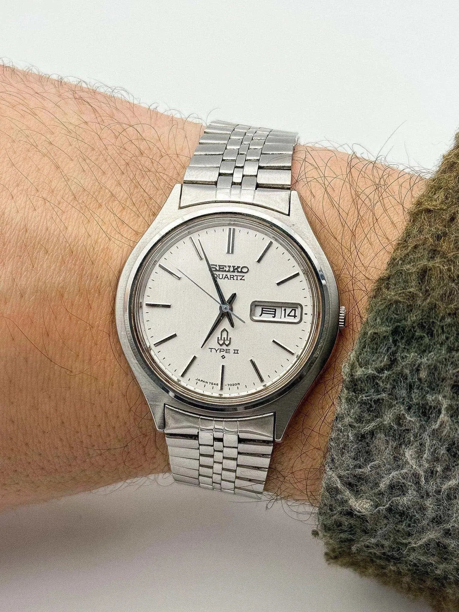 Seiko - Type II White Kanji Daydate Circle - 1978 - Atelier Victor Paris - Vintage Watch Shop Dubai