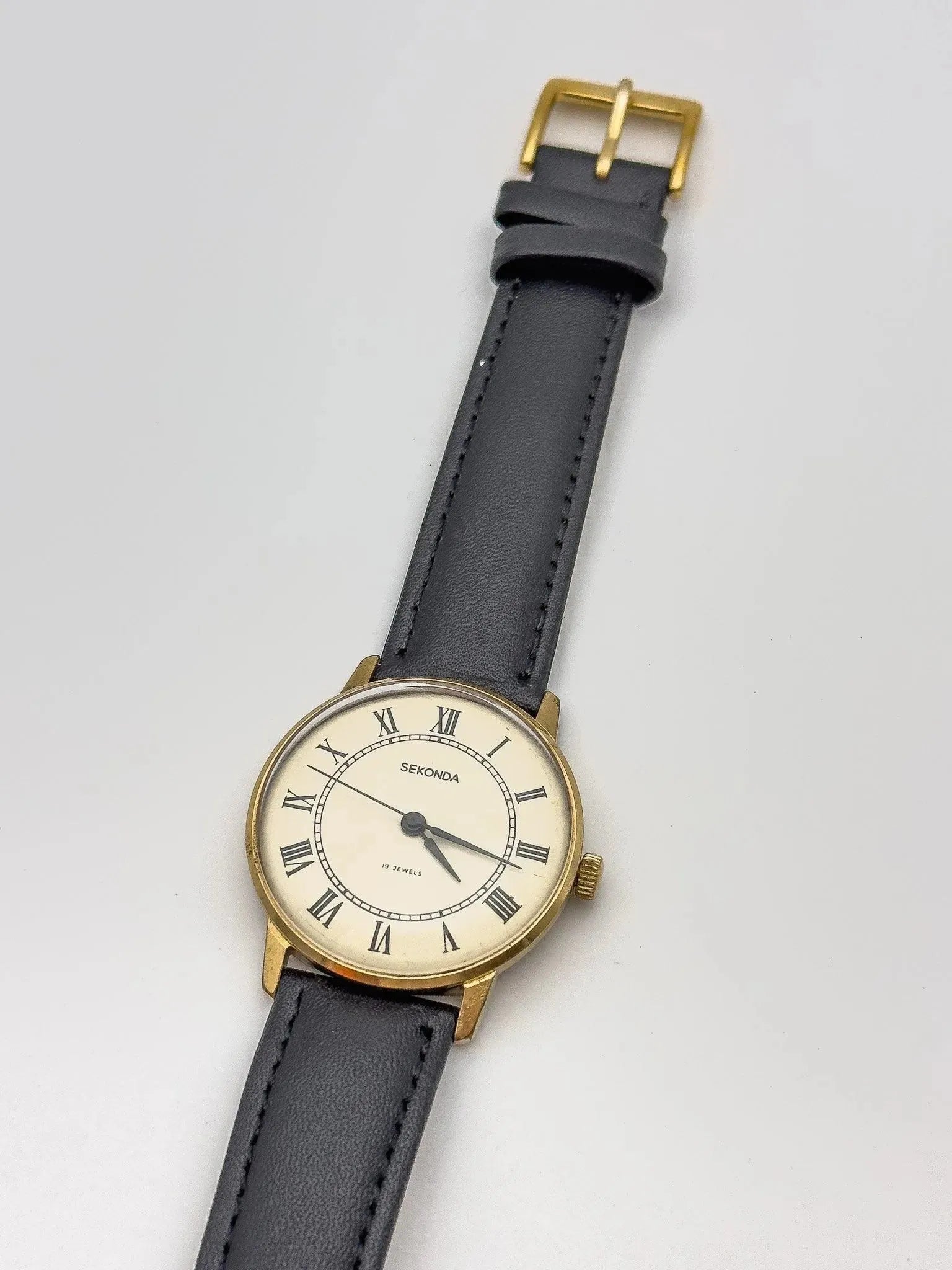 Sekonda - Index Romain - 1970s - Atelier Victor Paris - Vintage Watch Shop Dubai