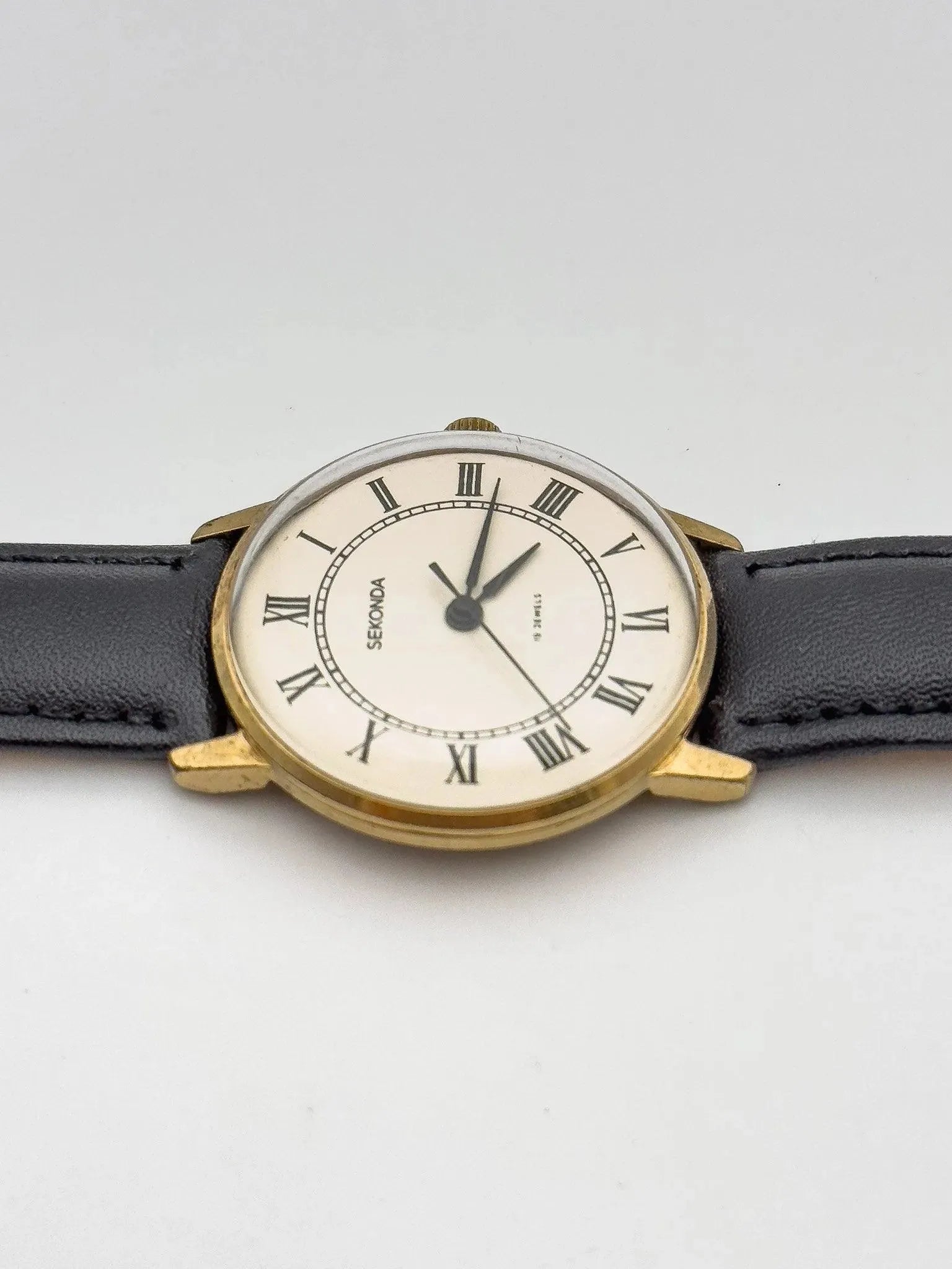 Sekonda - Index Romain - 1970s - Atelier Victor Paris - Vintage Watch Shop Dubai