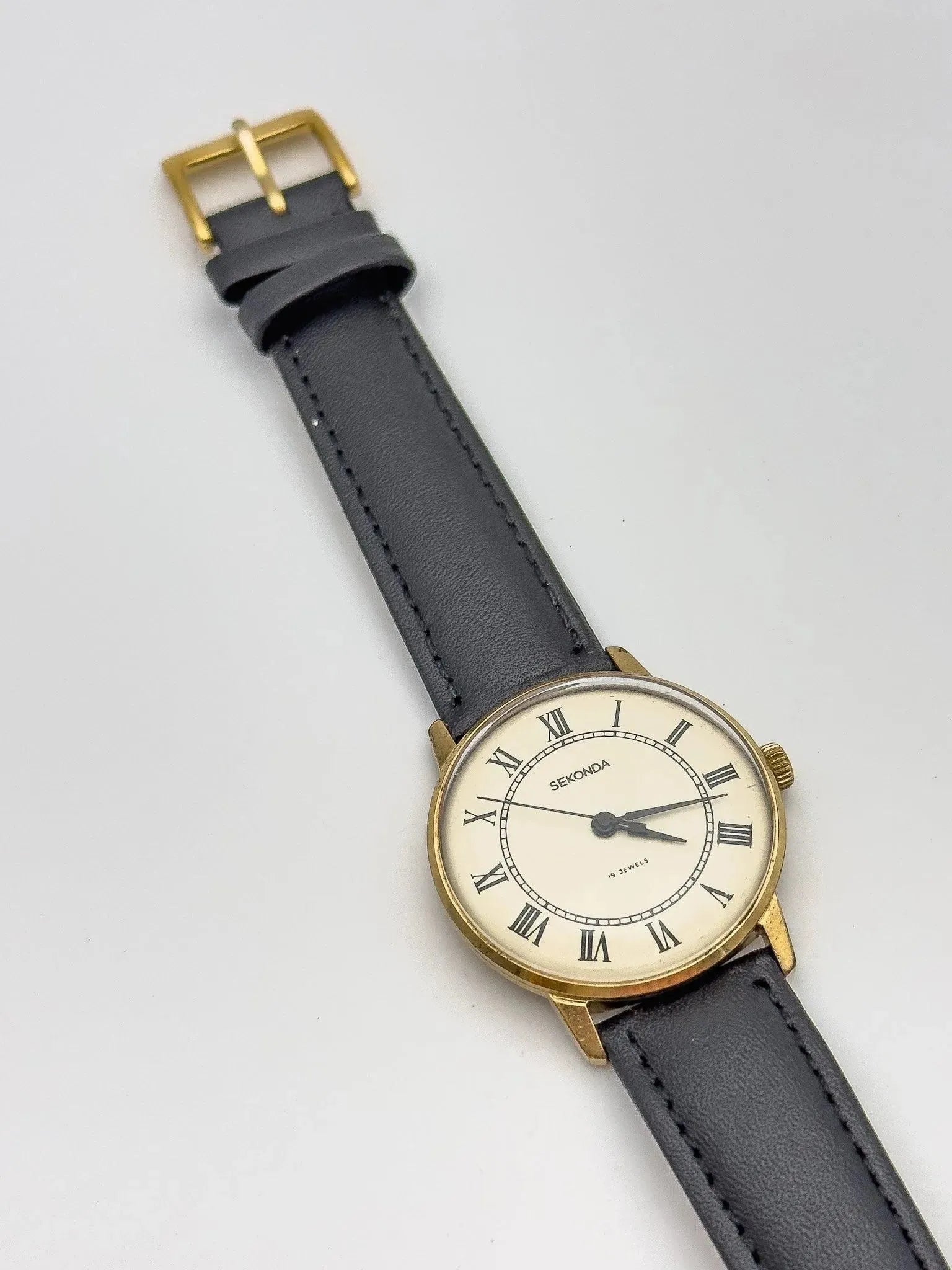 Sekonda - Index Romain - 1970s - Atelier Victor Paris - Vintage Watch Shop Dubai