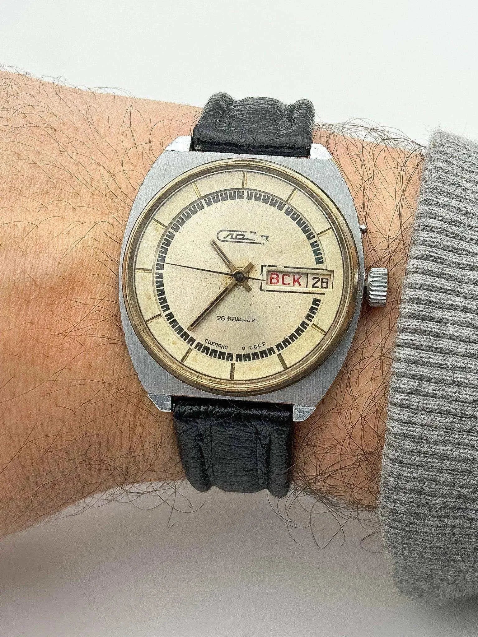 Slava - Daydate Champagne Dial - 1980s - Atelier Victor Paris - Vintage Watch Shop Dubai