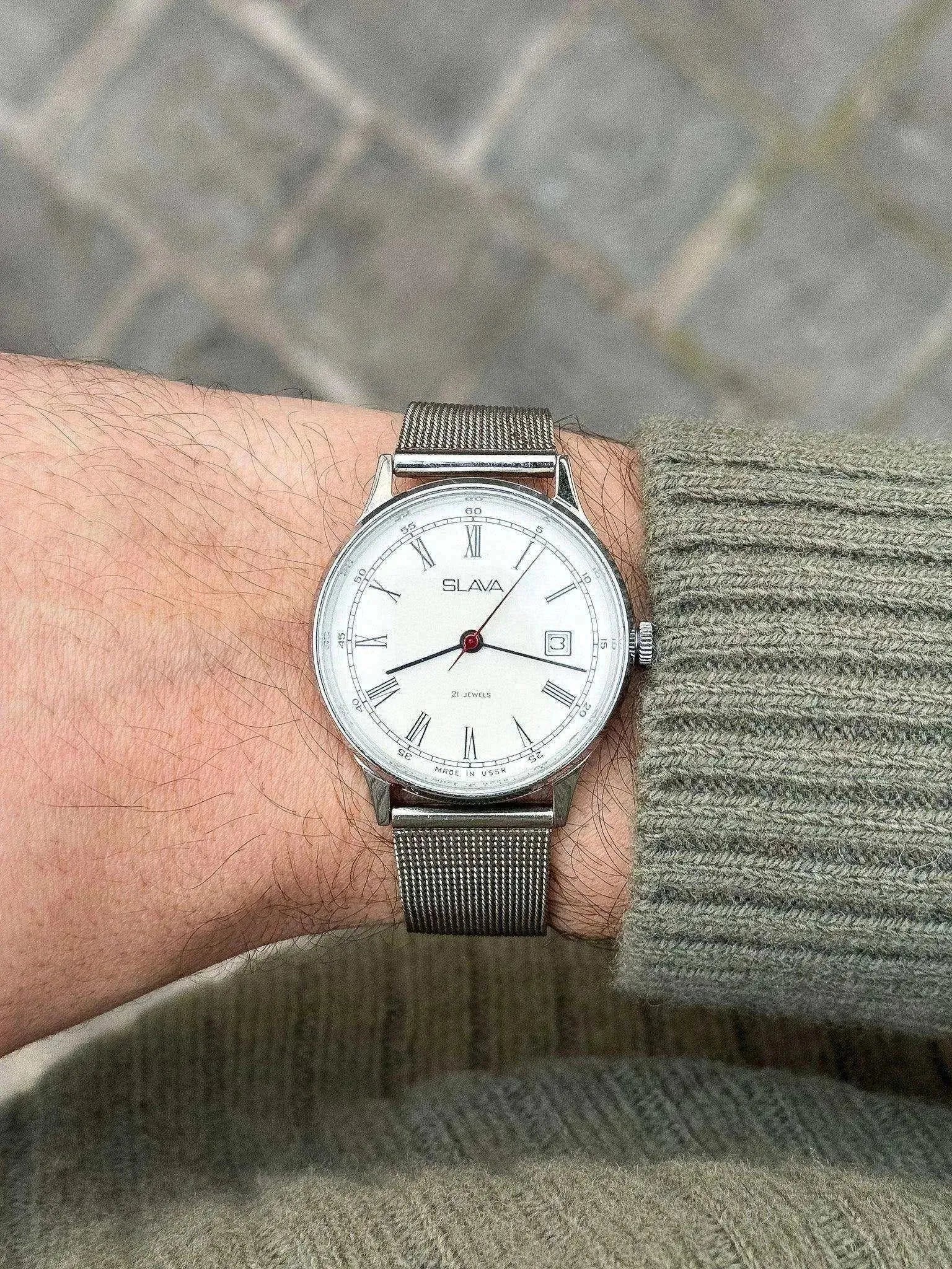Slava - Index Romain Acier - 1980s - Atelier Victor Paris - Vintage Watch Shop Dubai