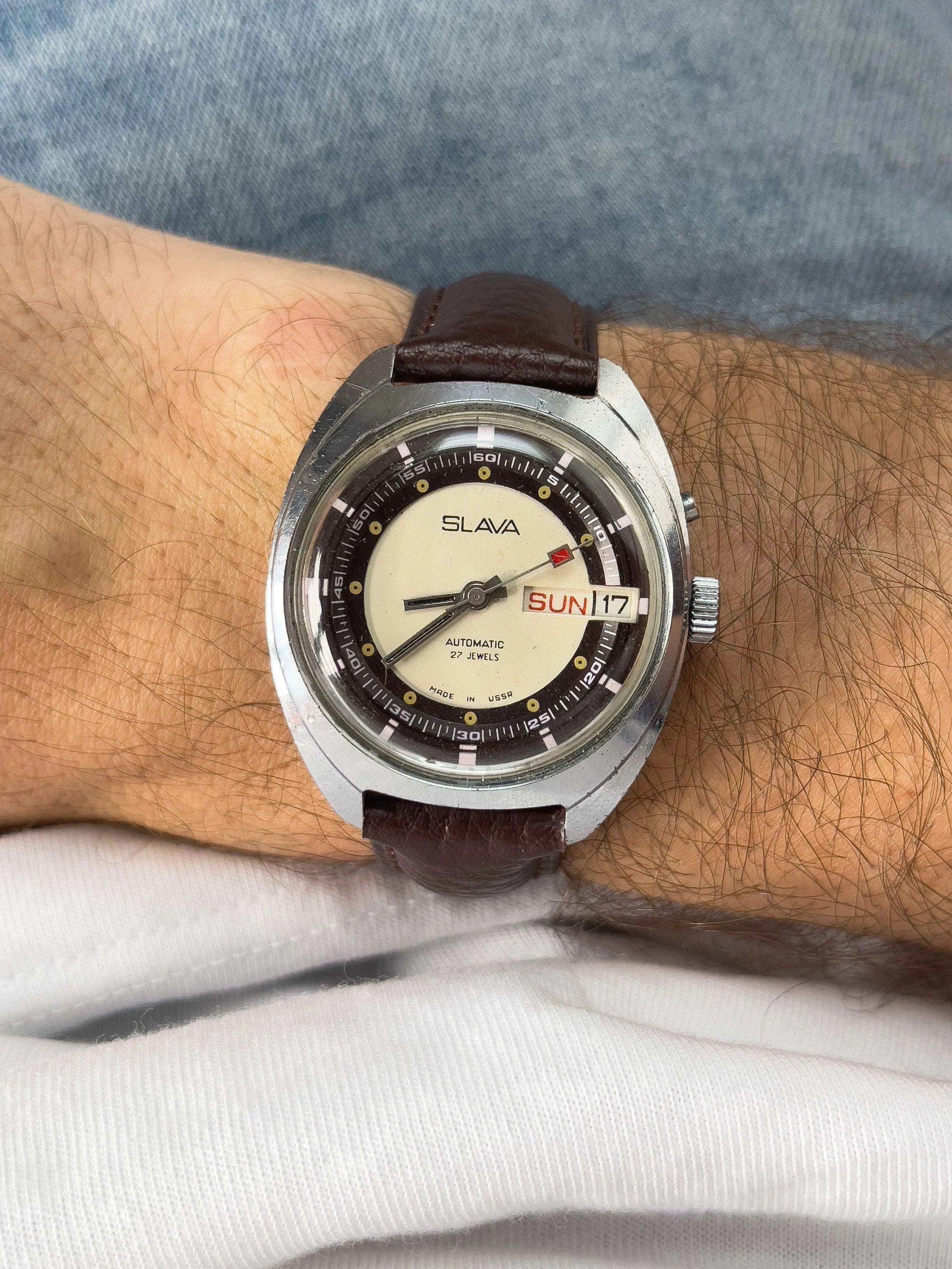 Slava - Purple Cream - 1980s - Atelier Victor Paris - Vintage Watch Shop Dubai