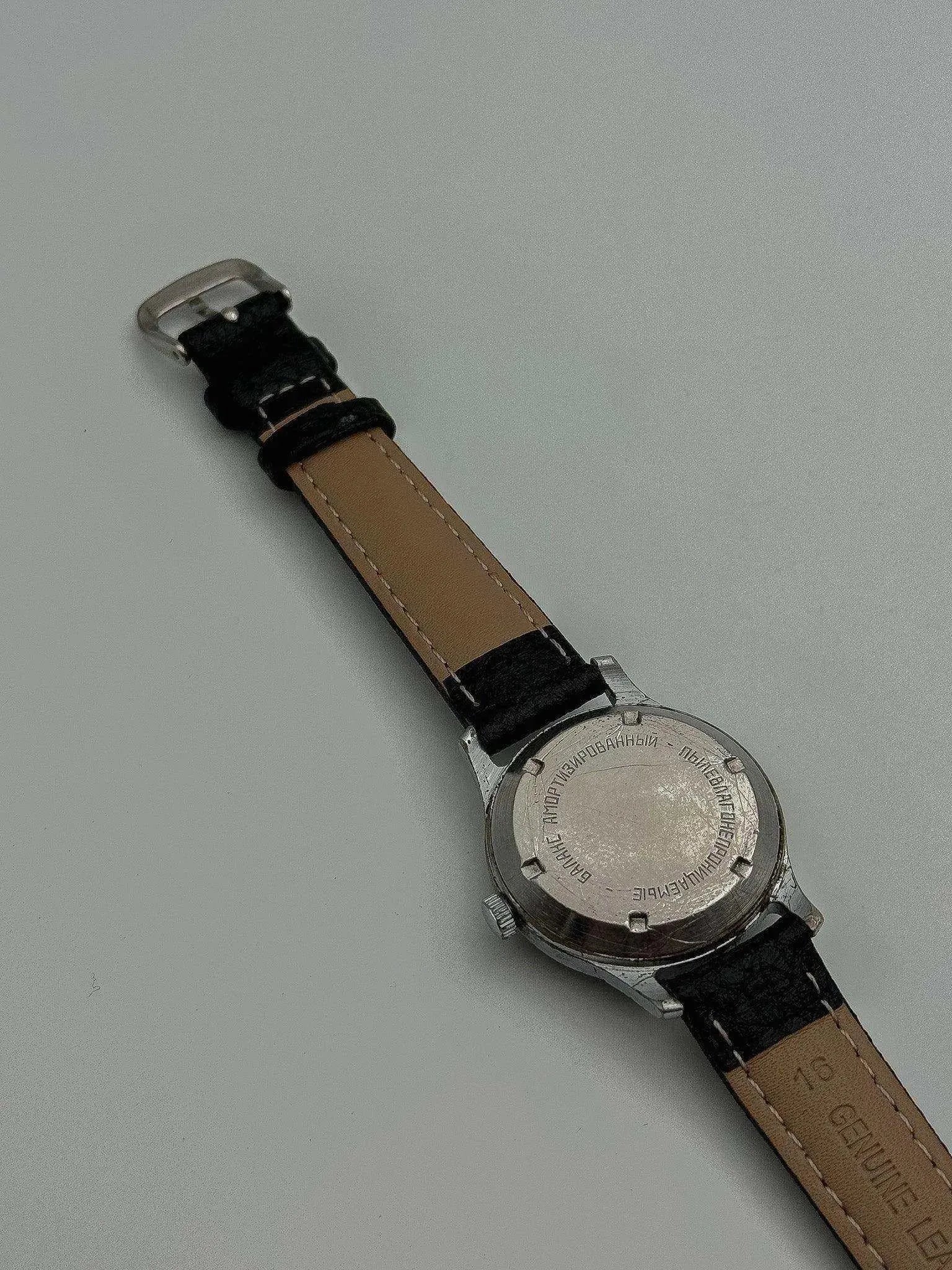 Sportivnie - Military Dial - 1950 - Atelier Victor Paris - Vintage Watch Shop Dubai