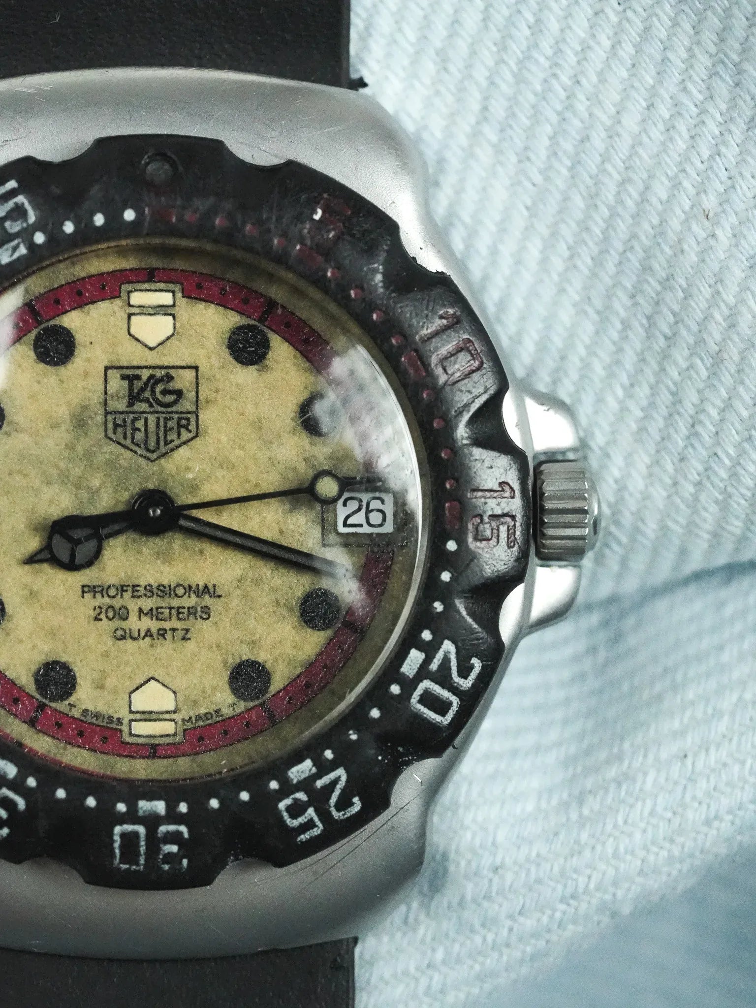 Tag Heuer - Professional 200m Noir Crème - 1990s - Atelier Victor