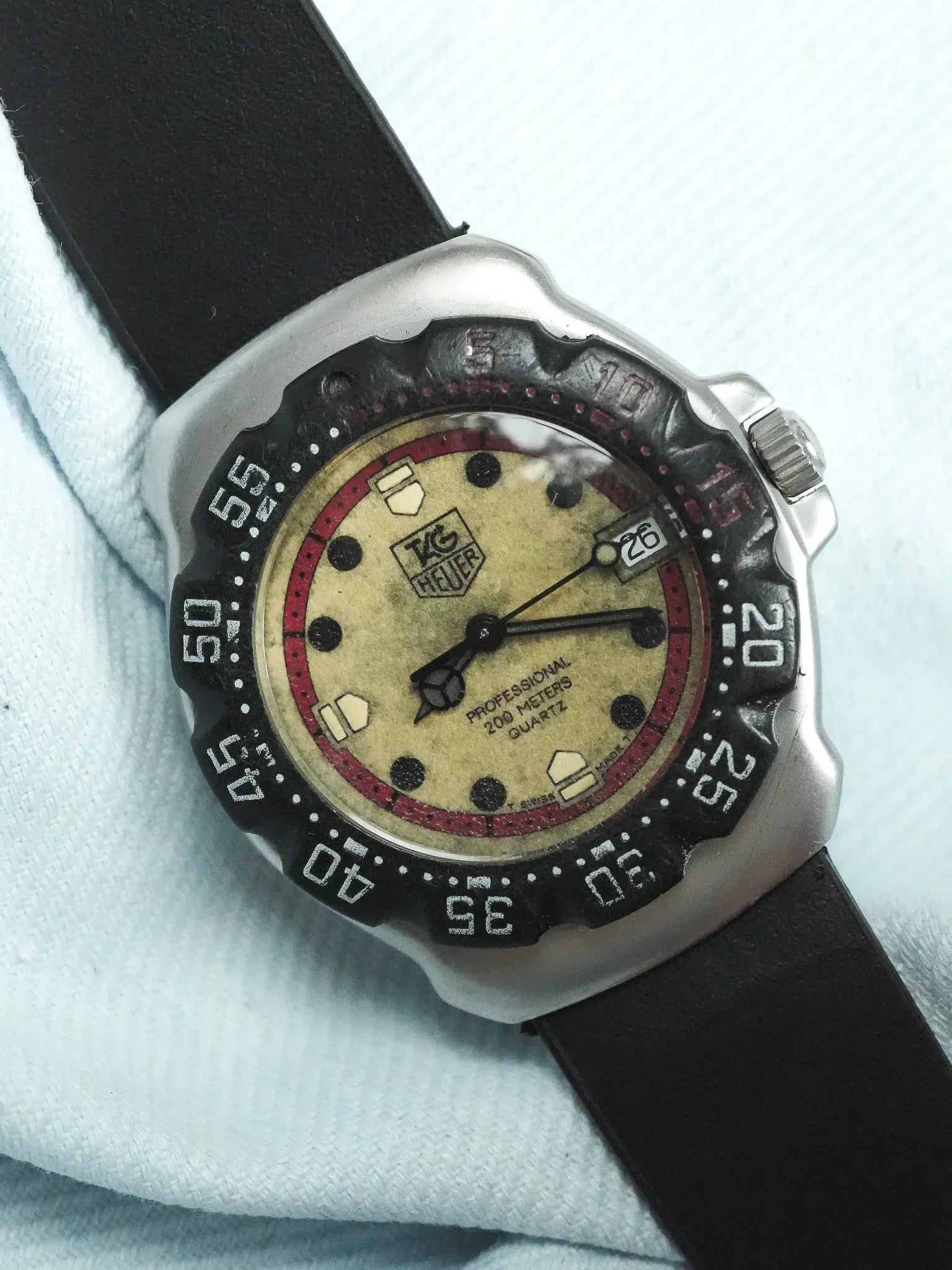 Tag Heuer - Professional 200m Noir Crème - 1990s - Atelier Victor