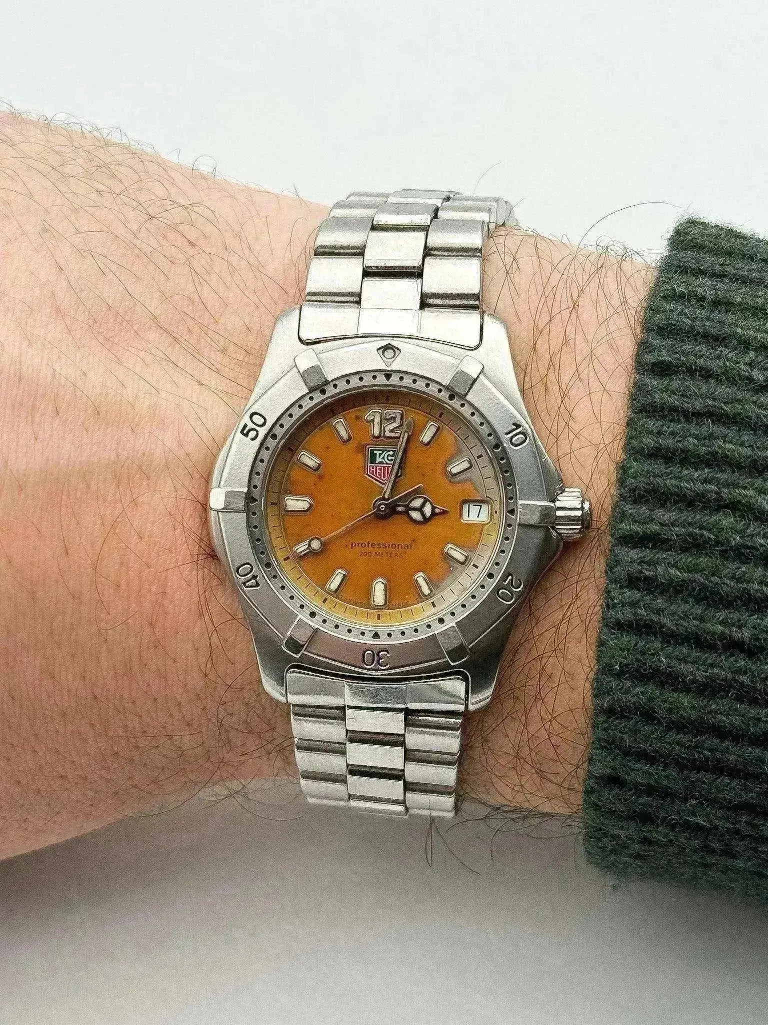 非売品◎店頭ディスプレイTAG HEUER 90s vintage オブジェ WatchGecko | A great example of 1990s tool-watch design 🔥 This
