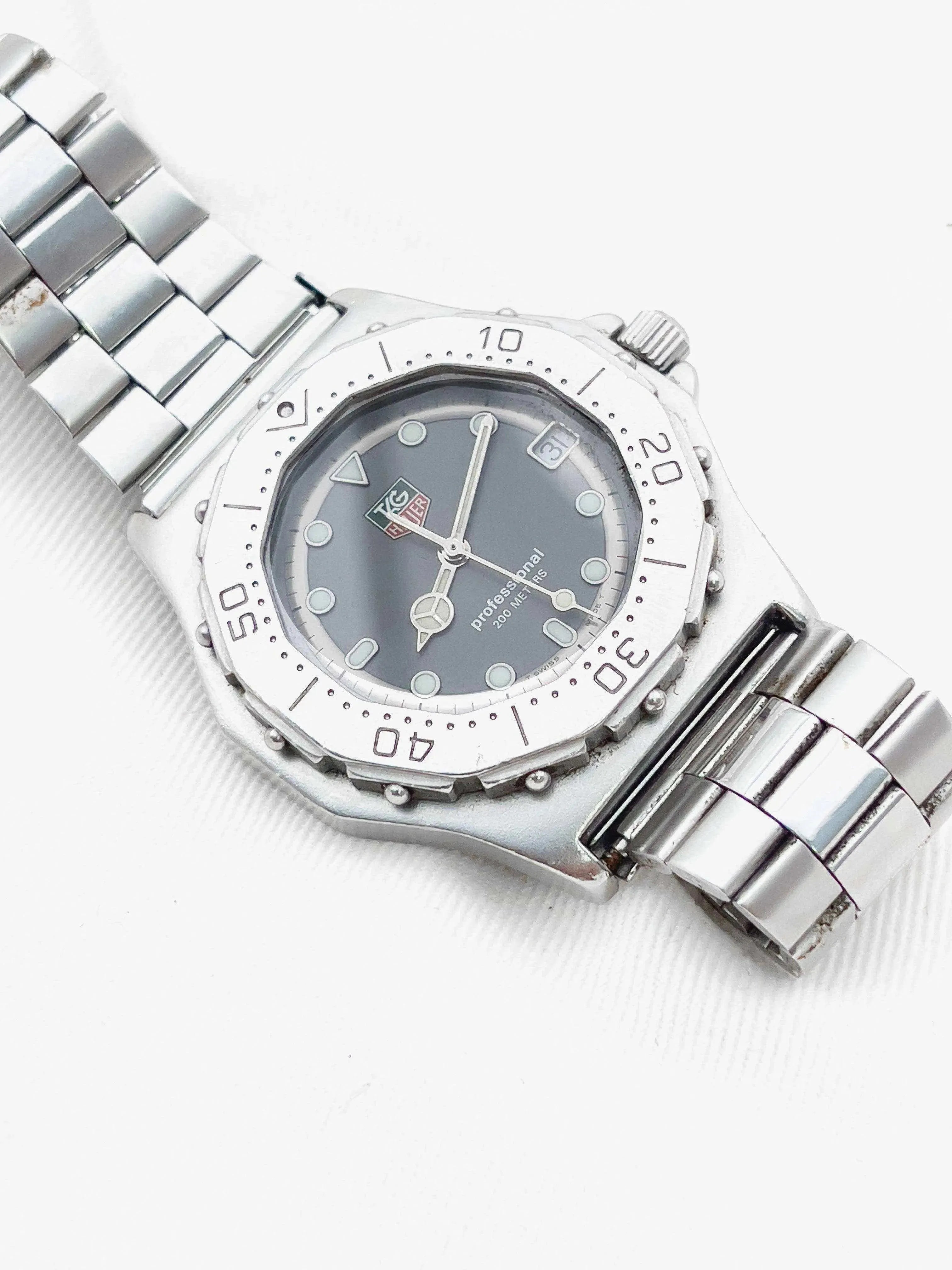 Tag Heuer - Professional 3000 Classique Gris - 1990s - Atelier Victor Paris - Vintage Watch Shop Dubai