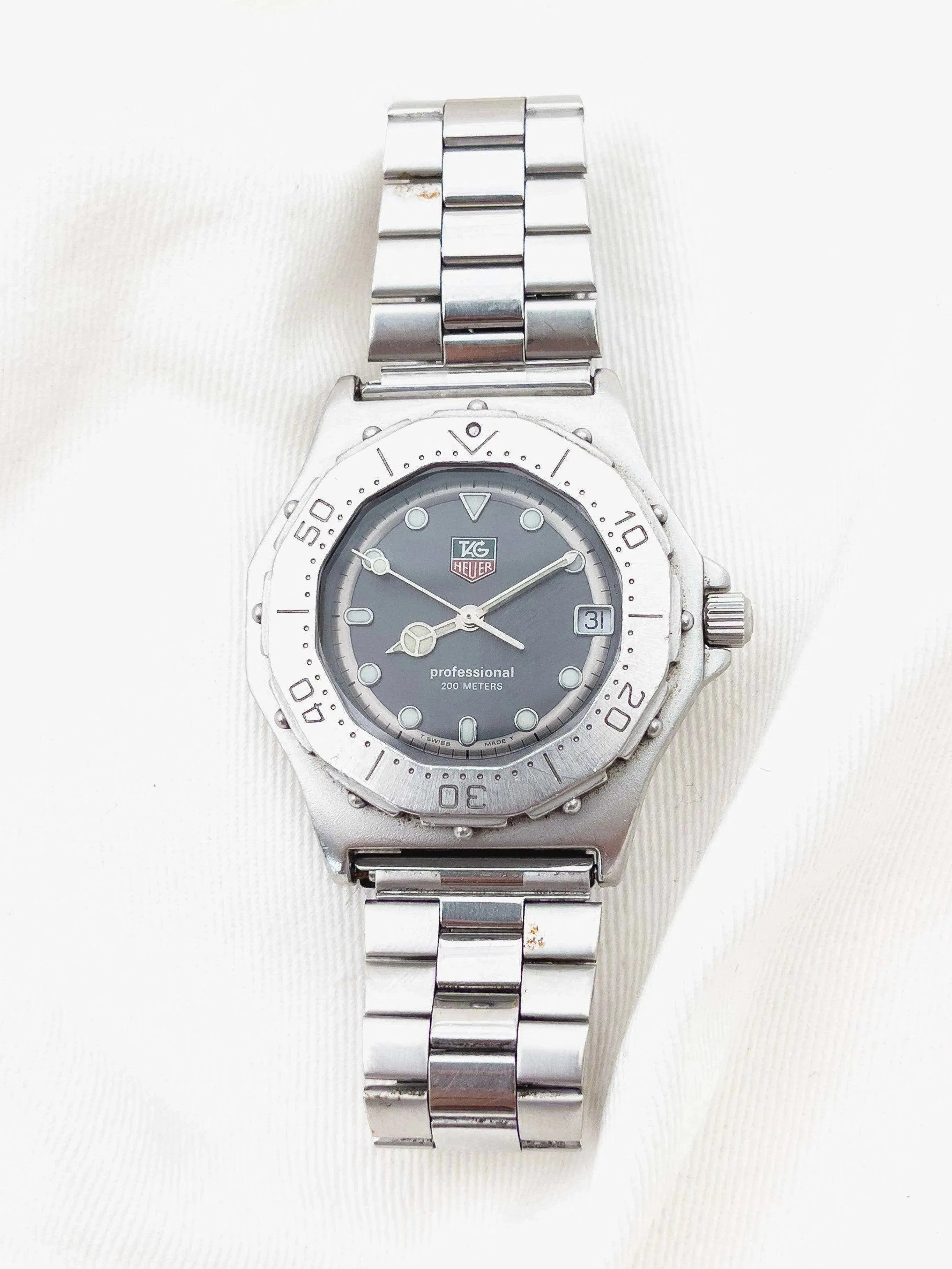 Tag Heuer - Professional 3000 Classique Gris - 1990s - Atelier Victor Paris - Vintage Watch Shop Dubai