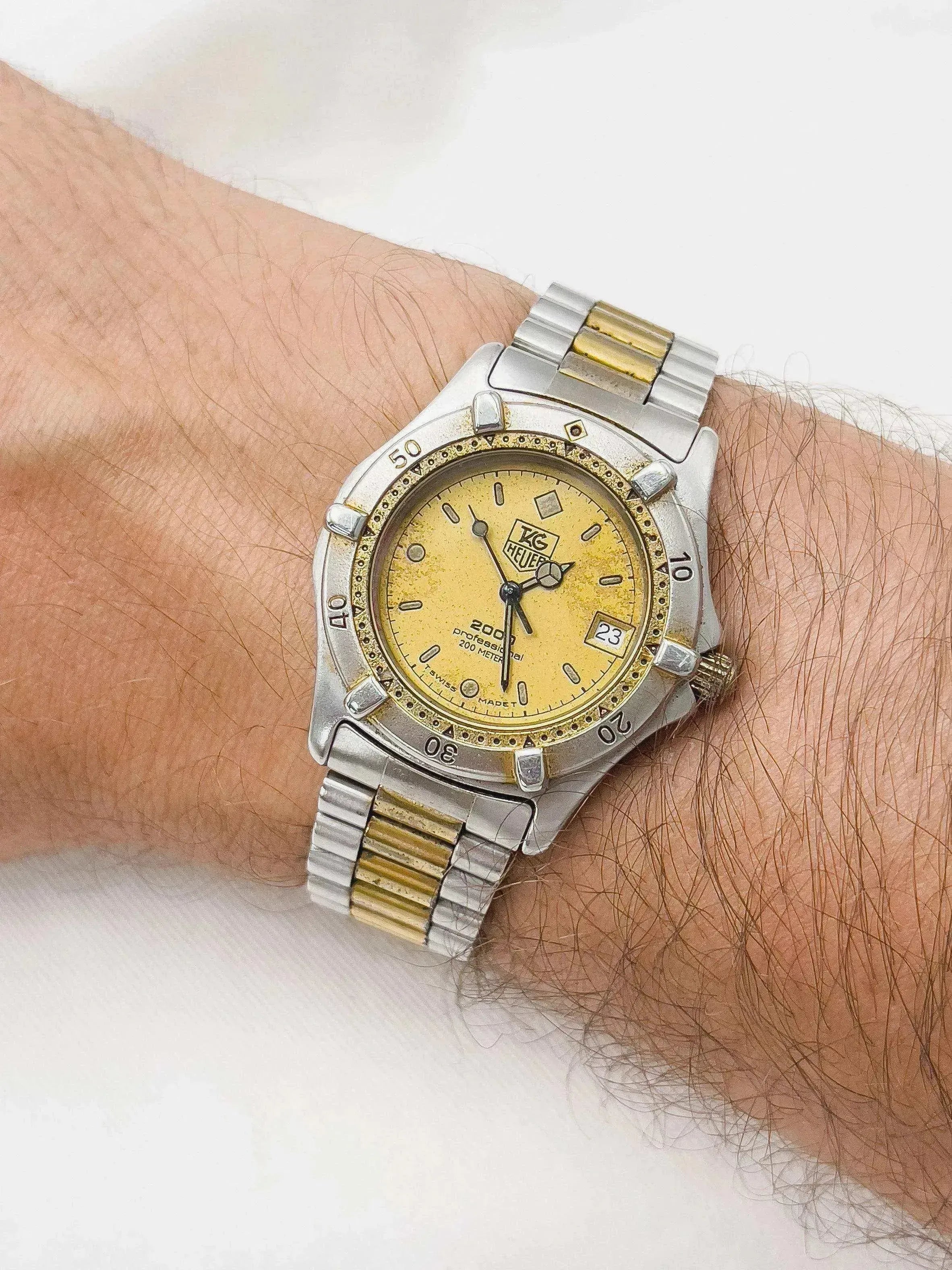 Tag Heuer - Professionnel 2000 34mm Or Patinée - 1990s - Atelier Victor
