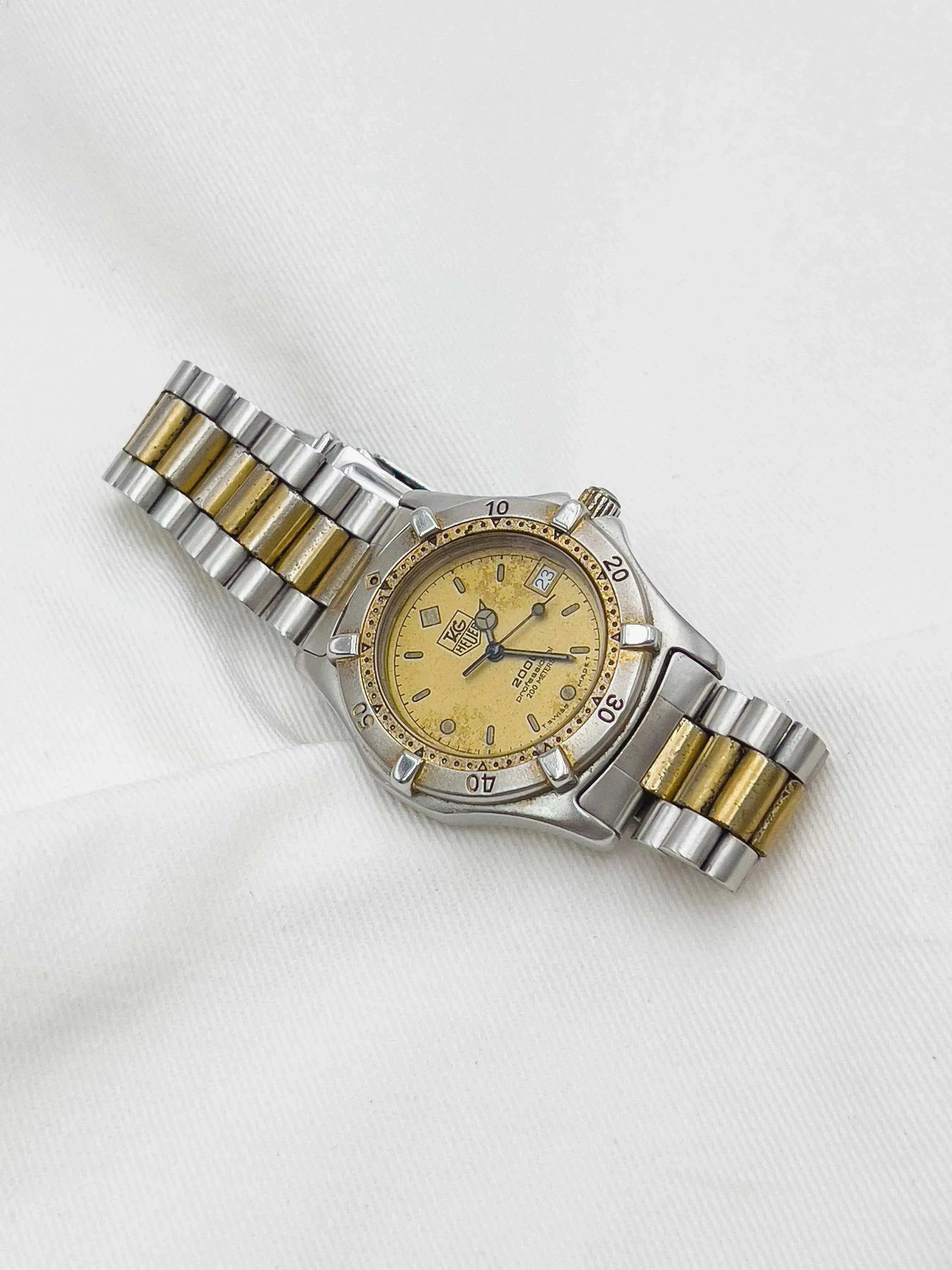 Tag Heuer - Professionnel 2000 34mm Or Patinée - 1990s - Atelier Victor