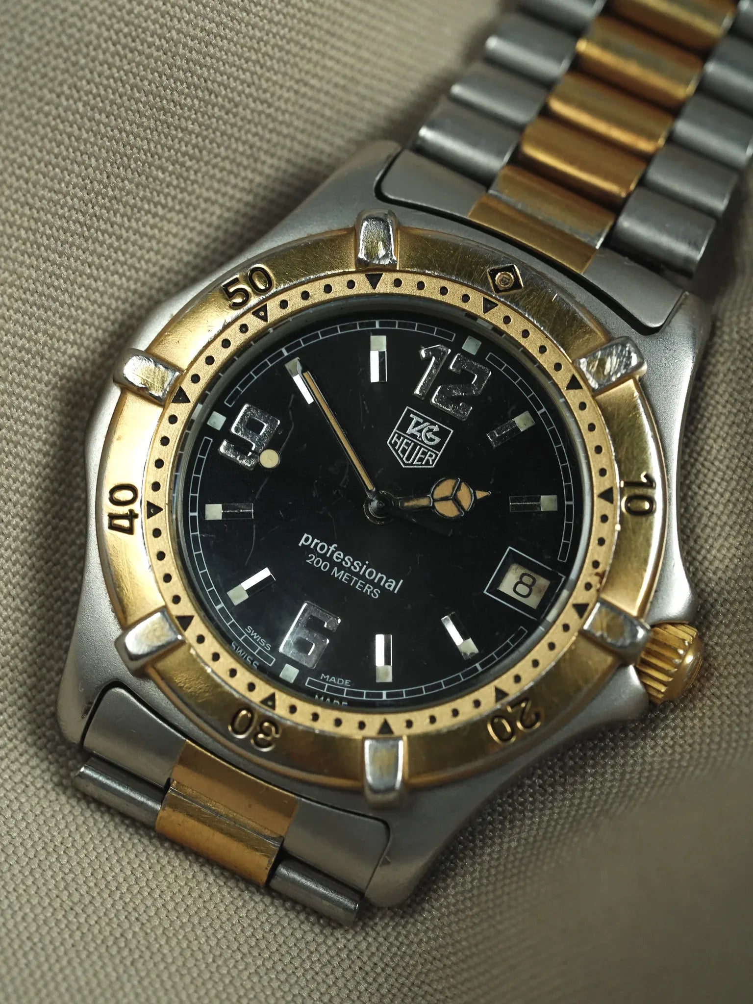 Tag Heuer - Professionnel 2000 39mm Acier Or Cadran noir - 1990s - Atelier Victor - Vintage  Shop