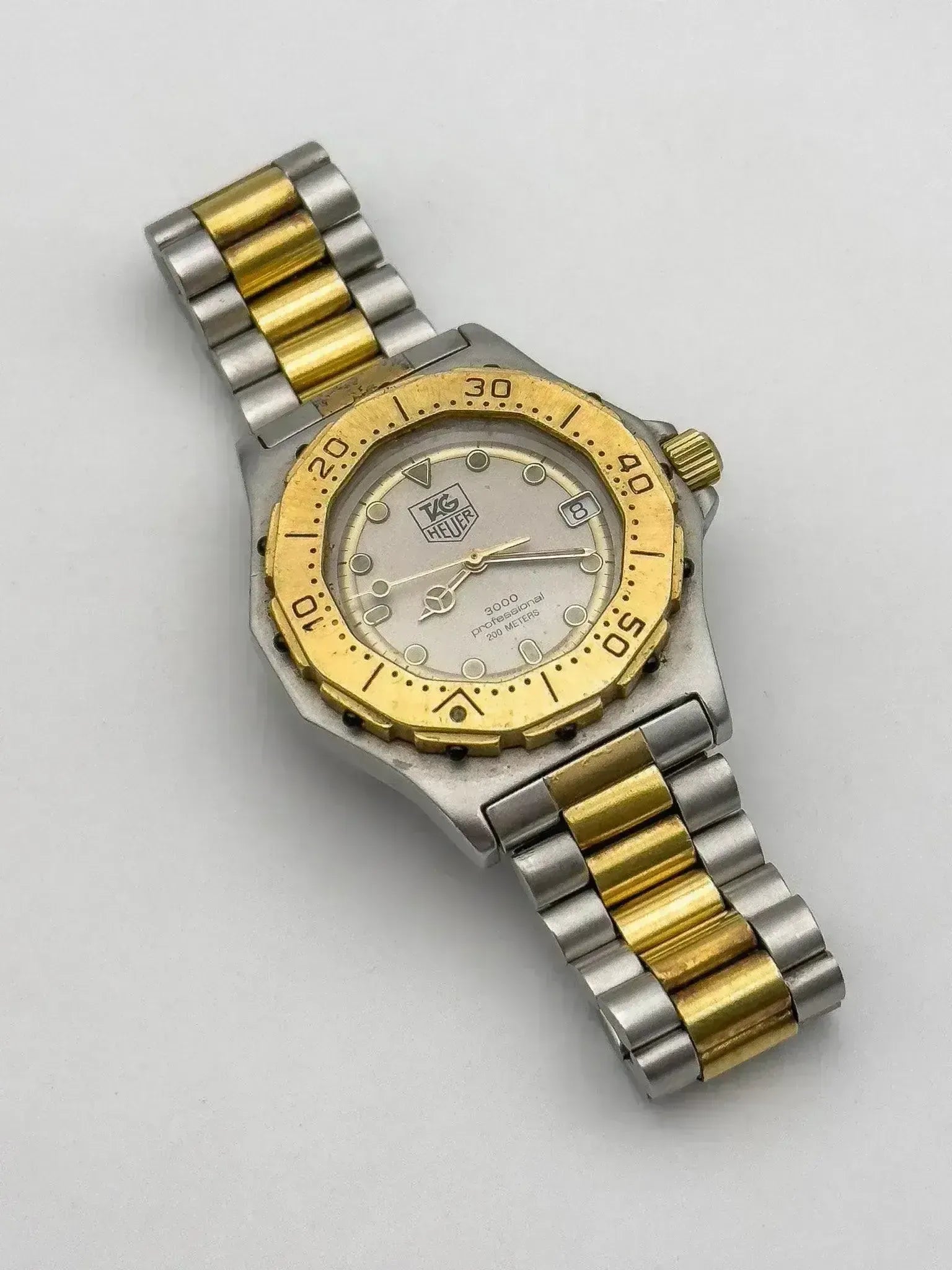 TAG Heuer 3000 Professional 時計 TAG Heuer 3000 Mens Full Size Quartz Divers Green Dial Watch