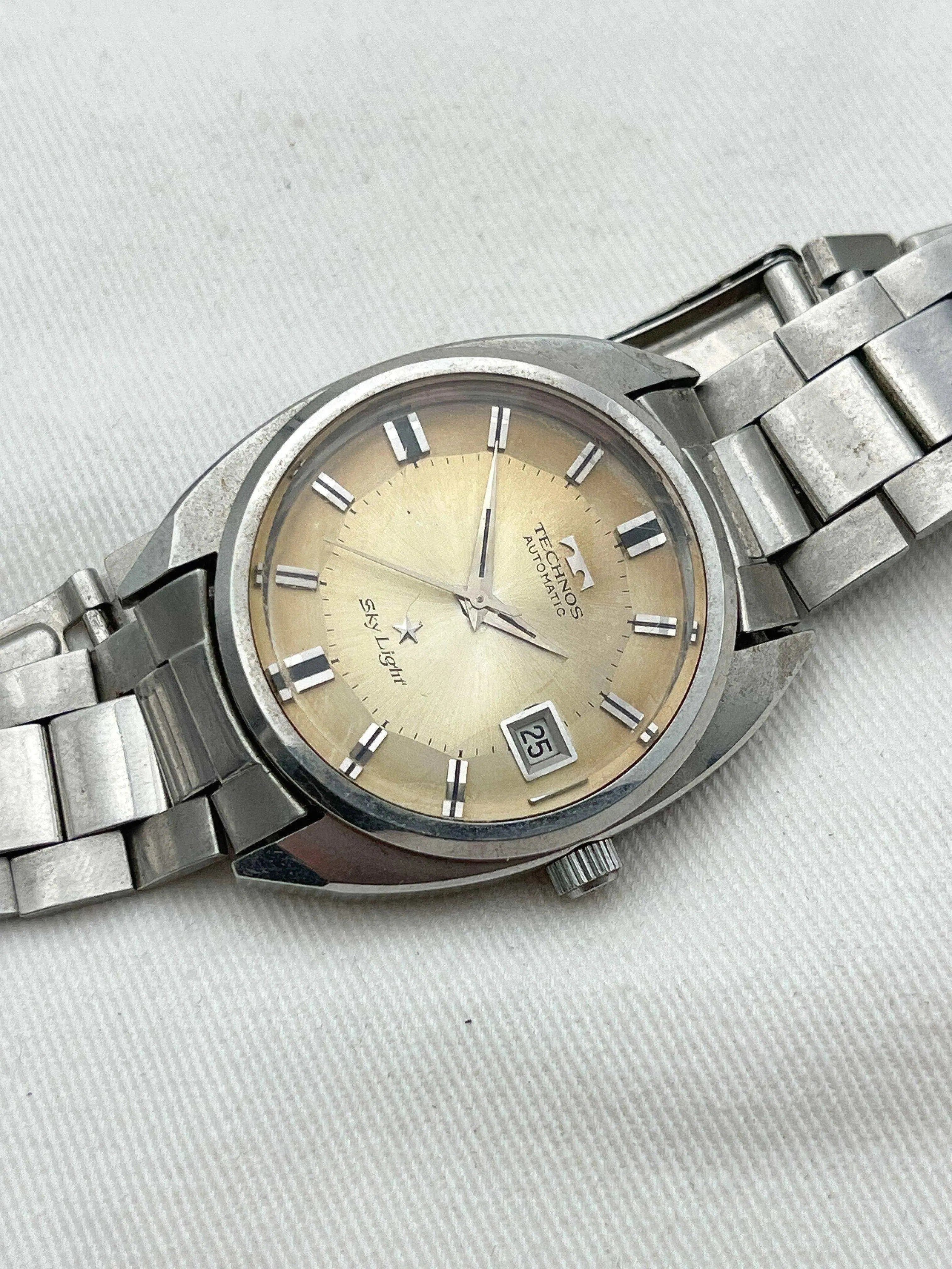 Technos - Piepan Champagne - 1970s - Atelier Victor Paris - Vintage Watch Shop Dubai