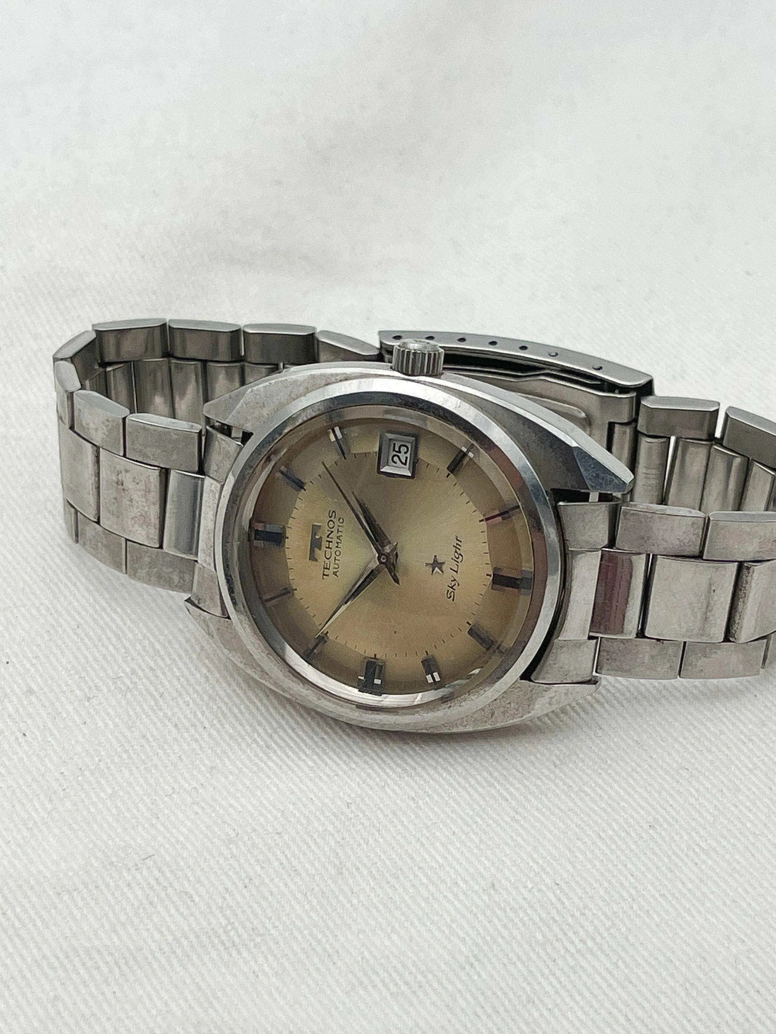 Technos - Piepan Champagne - 1970s - Atelier Victor Paris - Vintage Watch Shop Dubai