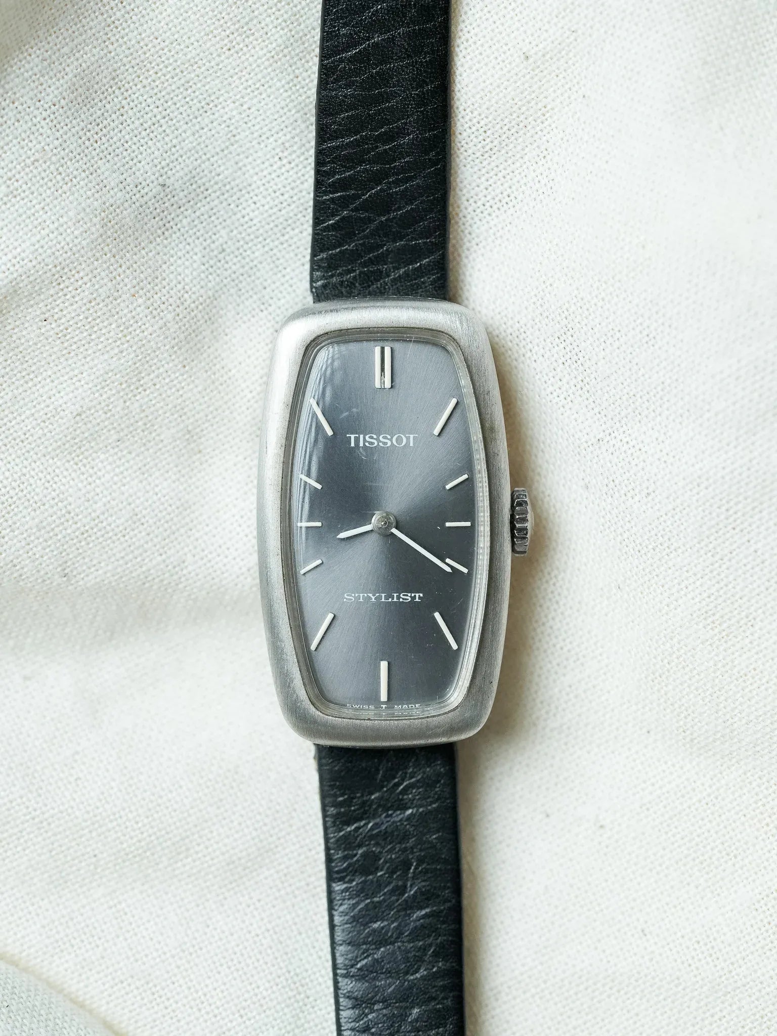 Tissot - Allongée acier anthracite - 1980s - Atelier Victor - Vintage  Shop