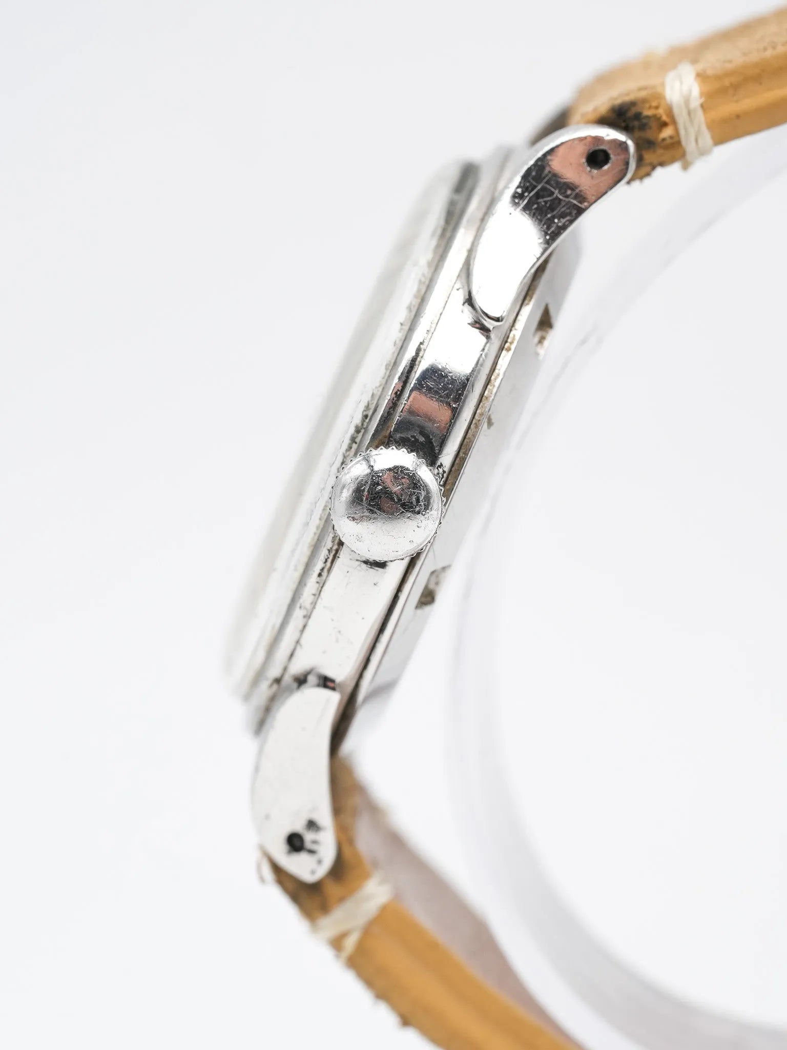 Tissot - Antimagnétique Acier Patine Crème Petite-seconde - 1950s - Atelier Victor Paris - Vintage Watch Shop Dubai