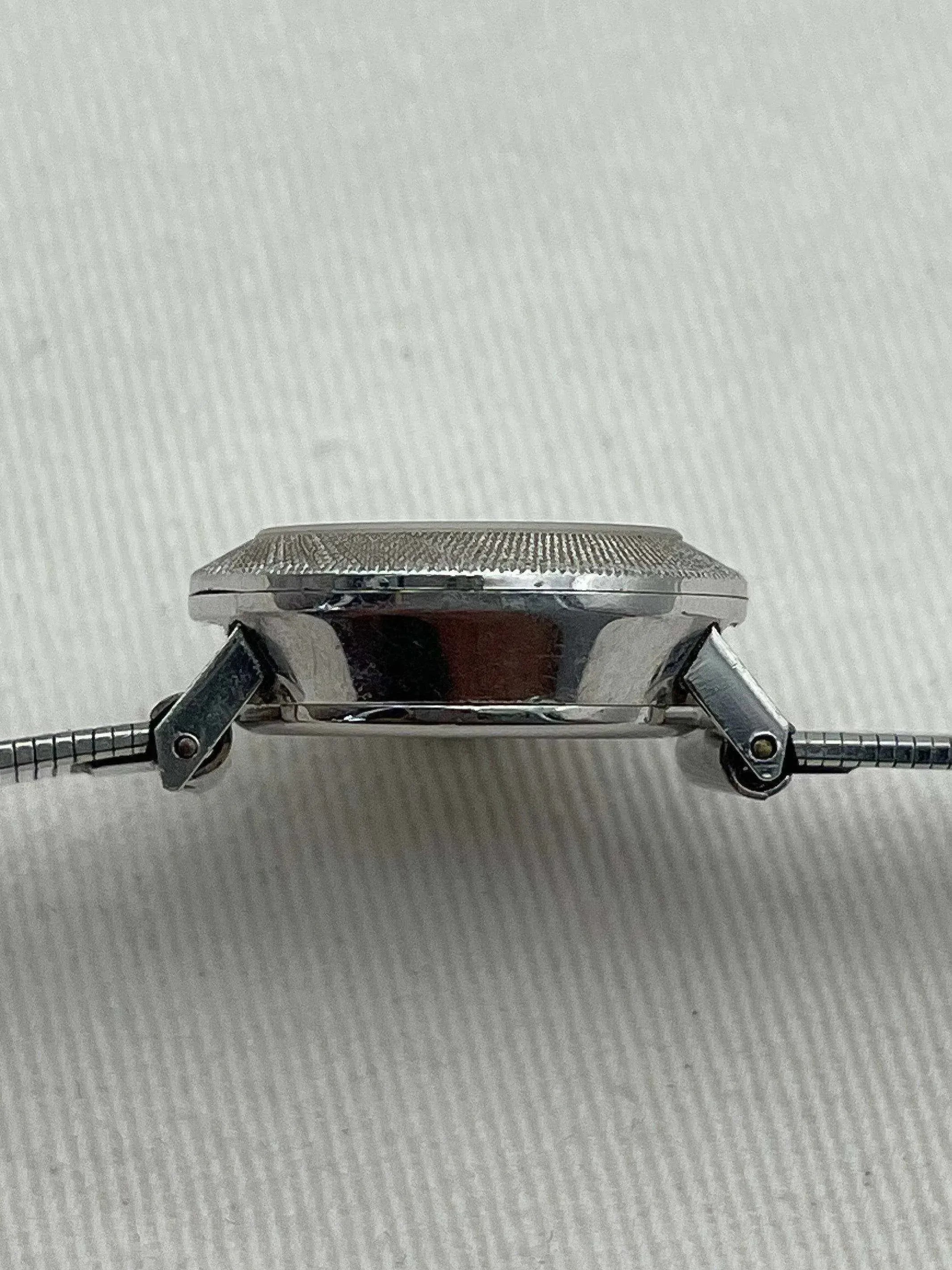 Tissot - Blanc Acier Femme - 1980s - Atelier Victor