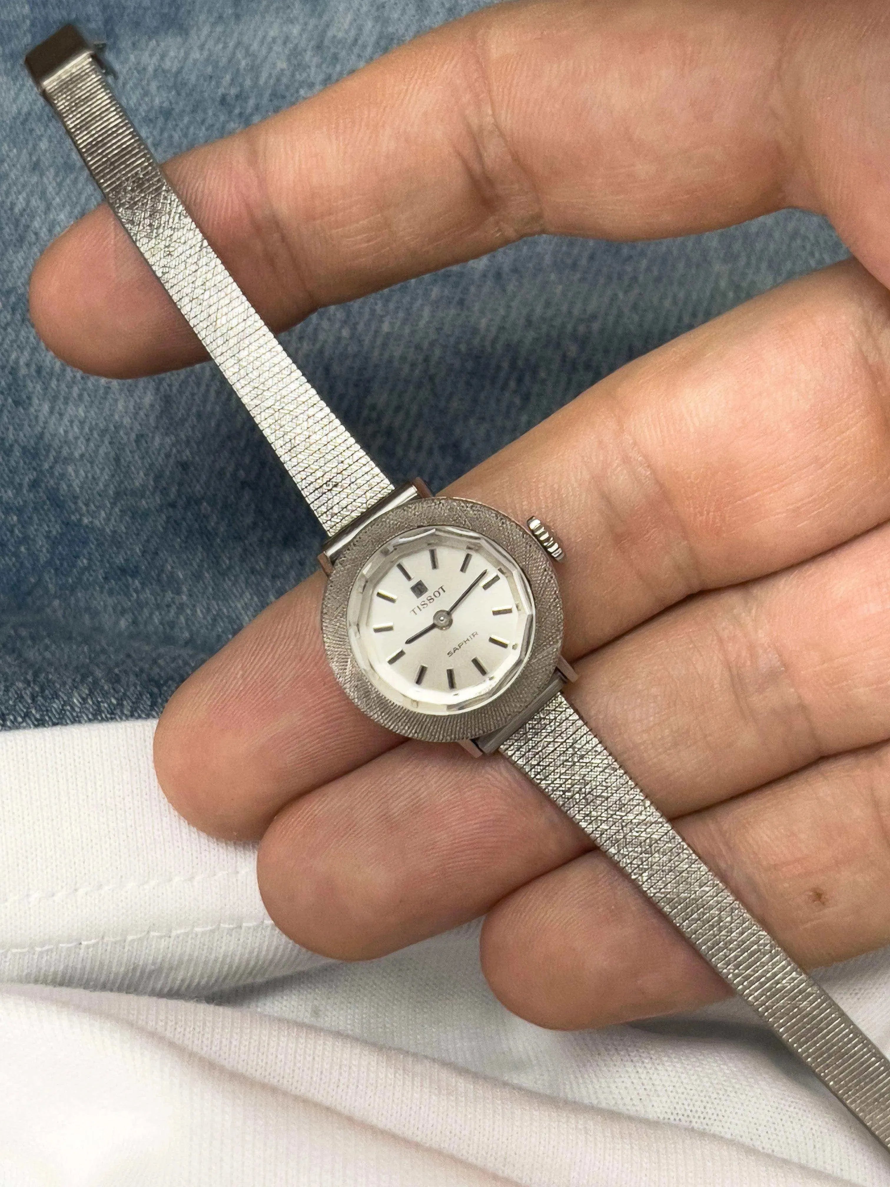 Tissot - Blanc Acier Femme - 1980s - Atelier Victor Paris - Vintage Watch Shop Dubai
