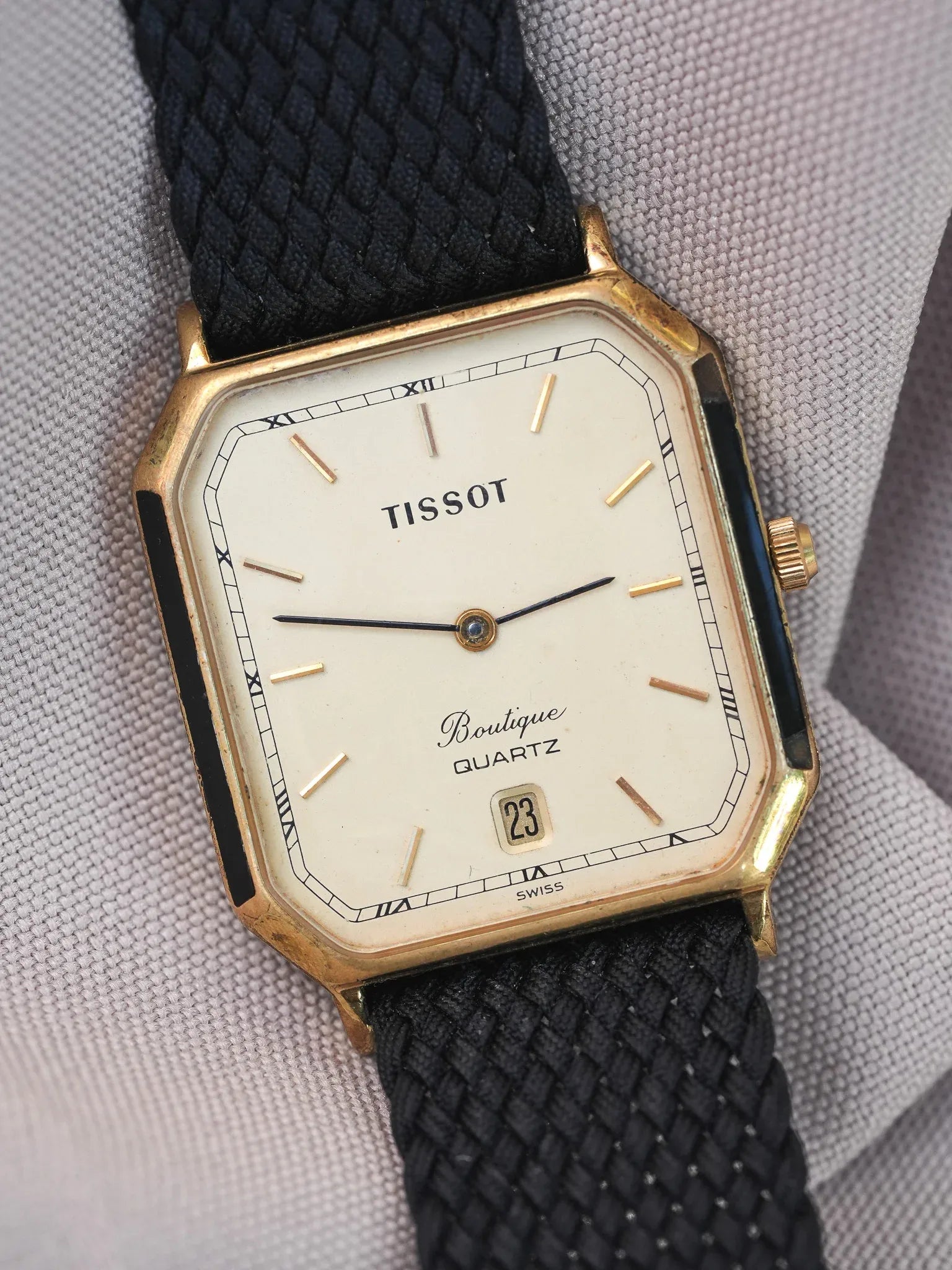 Tissot - Boulgone Octogonale Plaqué or laque noir - 1990s - Atelier Victor - Vintage  Shop