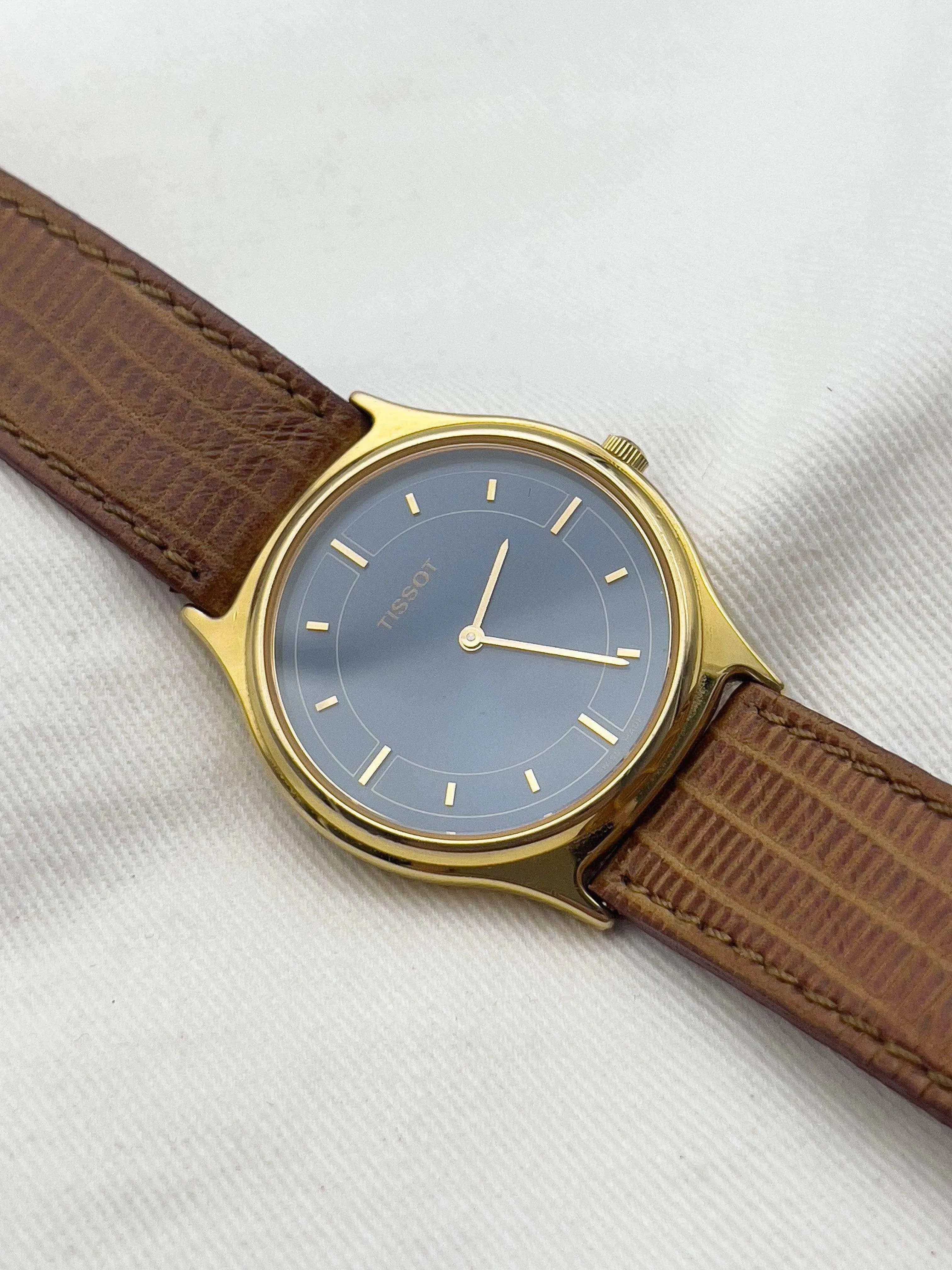 Tissot - Plaqué or bleu - 1990s - Atelier Victor Paris - Vintage Watch Shop Dubai