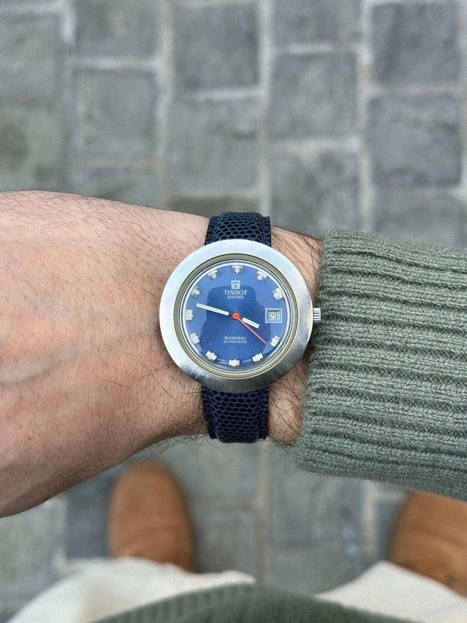 Tissot - Sideral Fiberglass Bleu - 1970s - Atelier Victor - Vintage  Shop