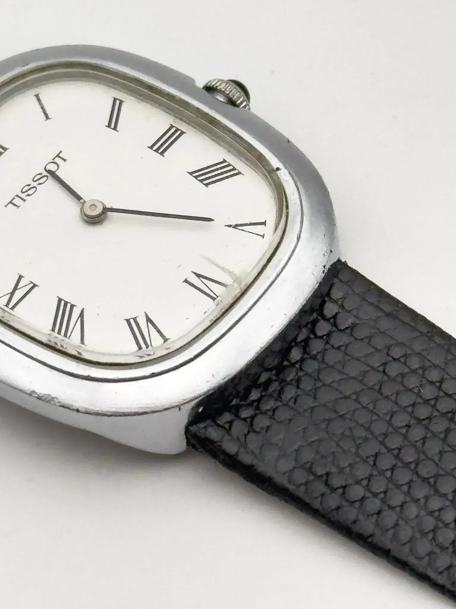 Tissot - Tonneau Romain Cabochon - 1970s - Atelier Victor