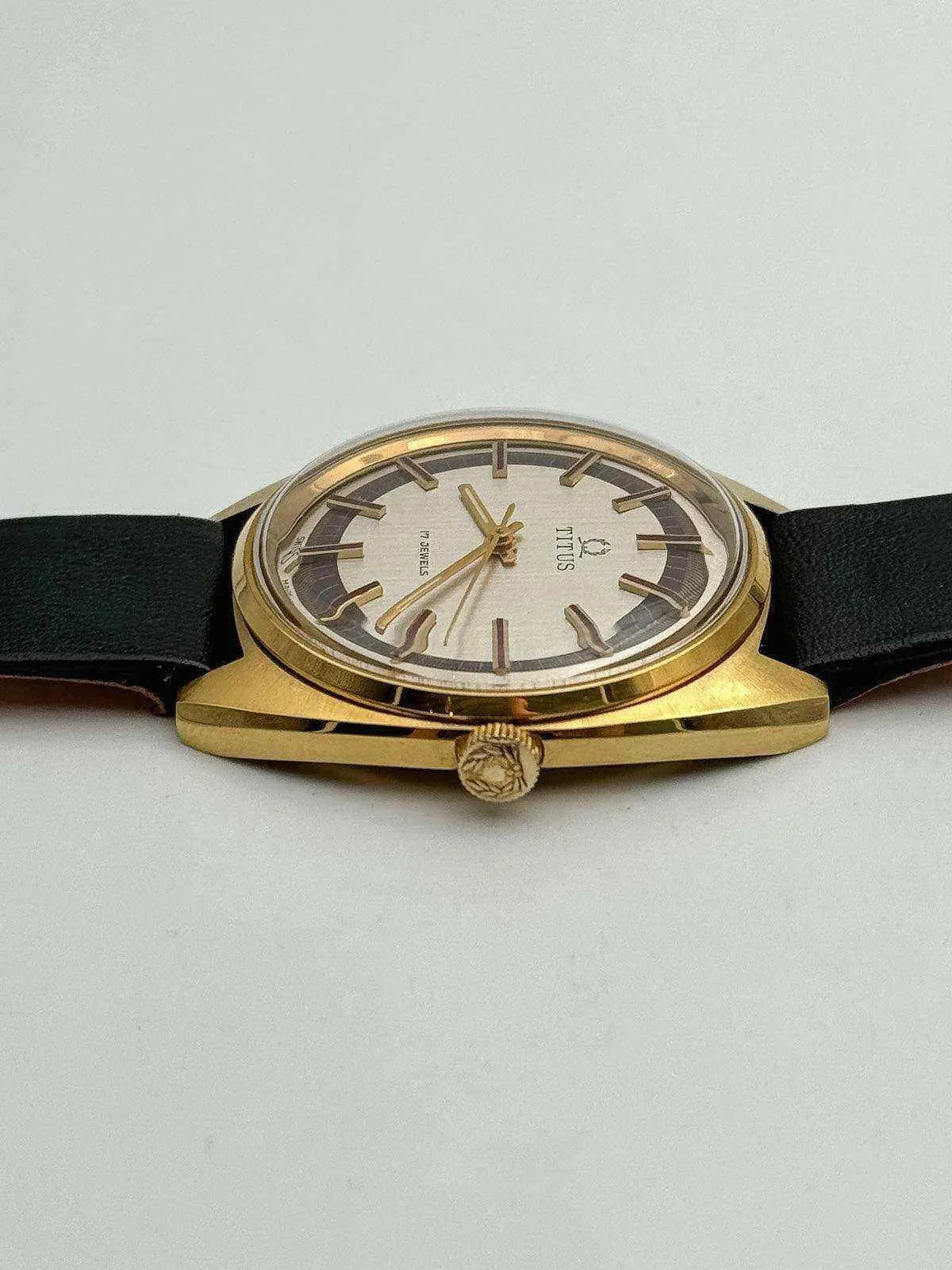 Titus - Gold Red Index - NOS - 1960s - Atelier Victor Paris - Vintage Watch Shop Dubai