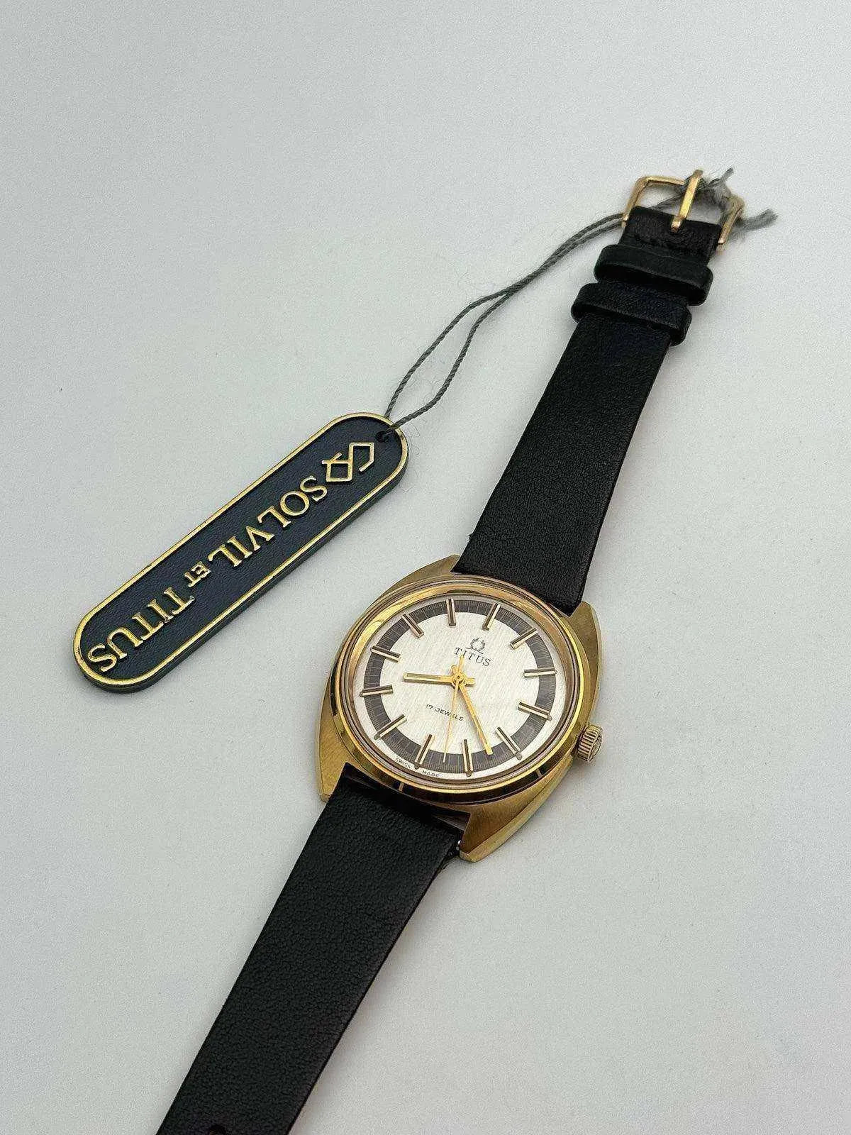 Titus - Gold Red Index - NOS - 1960s - Atelier Victor Paris - Vintage Watch Shop Dubai