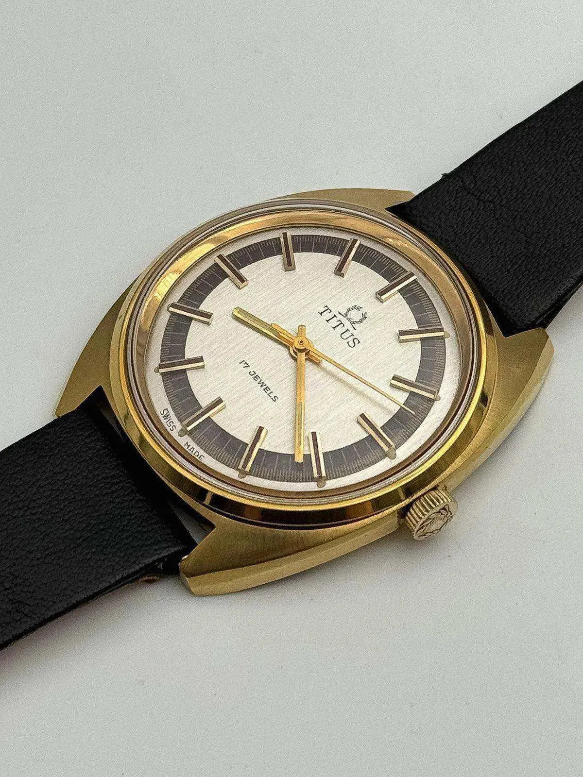 Titus - Gold Red Index - NOS - 1960s - Atelier Victor Paris - Vintage Watch Shop Dubai
