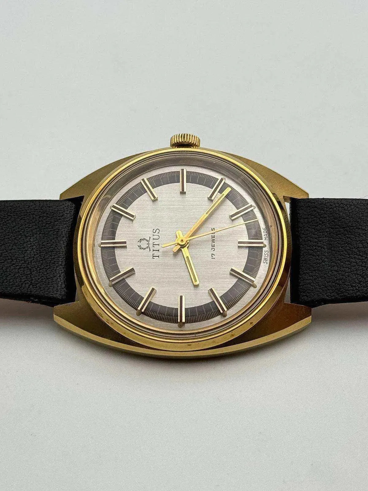 Titus - Gold Red Index - NOS - 1960s - Atelier Victor Paris - Vintage Watch Shop Dubai