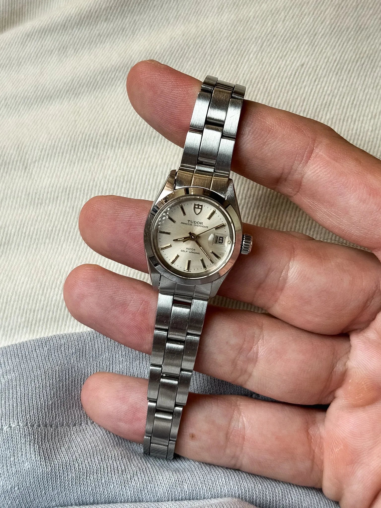 Tudor x Rolex - Princess Oysterdate 24mm Automatique Acier référence 92400 - 1985 - Atelier Victor - Vintage  Shop