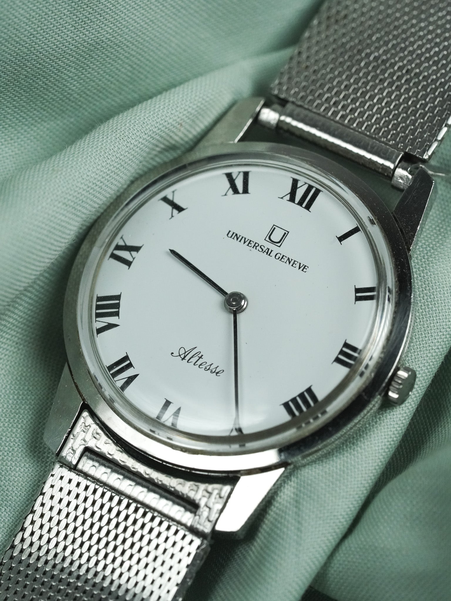 Universal Genève - Altesse Extra Slim Acier - 1970s - Atelier Victor - Vintage  Shop