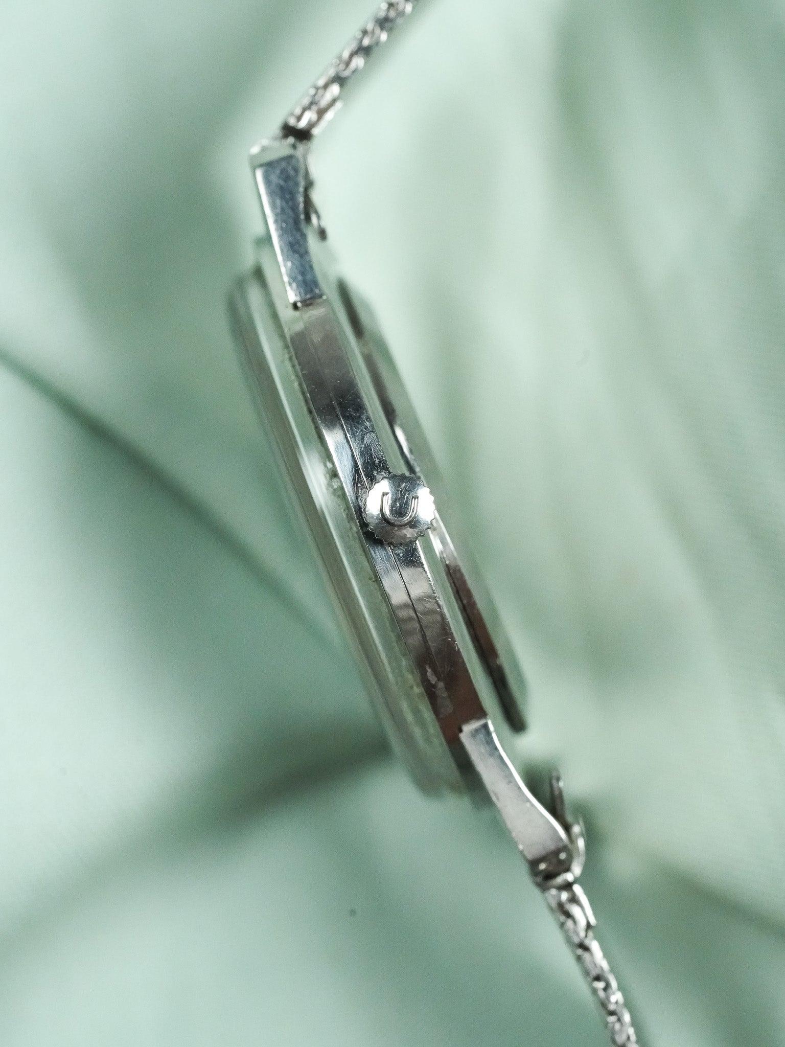 Universal Genève - Altesse Extra Slim Acier - 1970s - Atelier Victor - Vintage  Shop