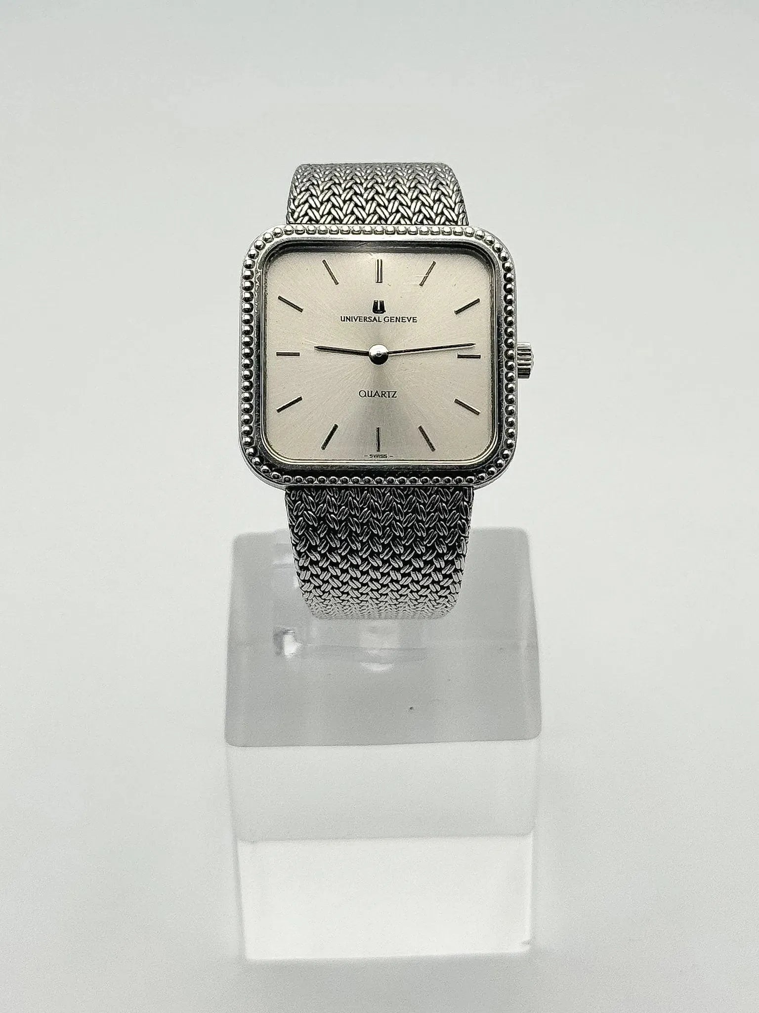 Universal Genève - Bracelet intégré Maille milanaise acier - 1980s - Atelier Victor - Vintage Watch Shop