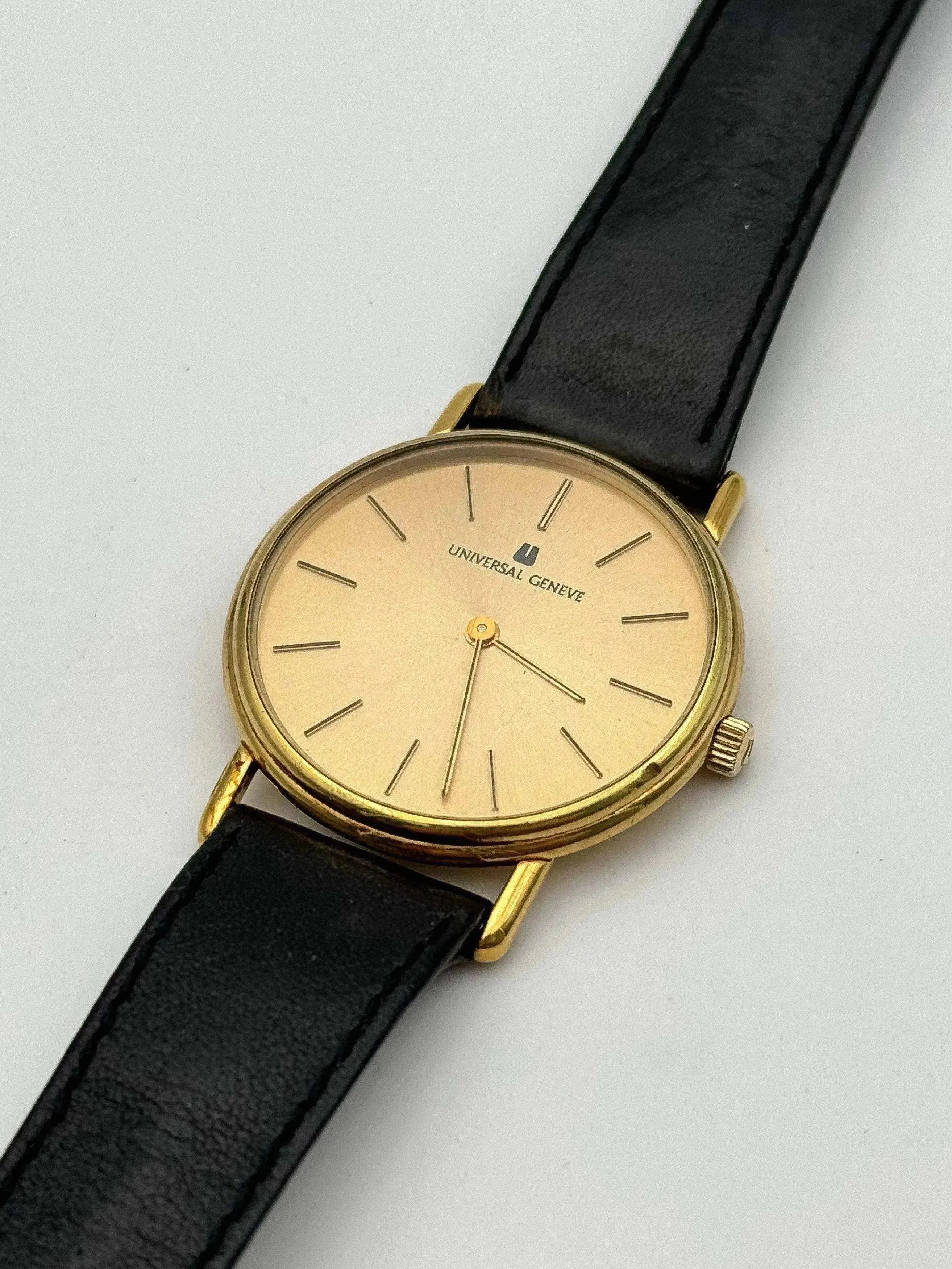 Universal Genève - Gold Dress Watch - 1970s - Atelier Victor Paris - Vintage Watch Shop Dubai