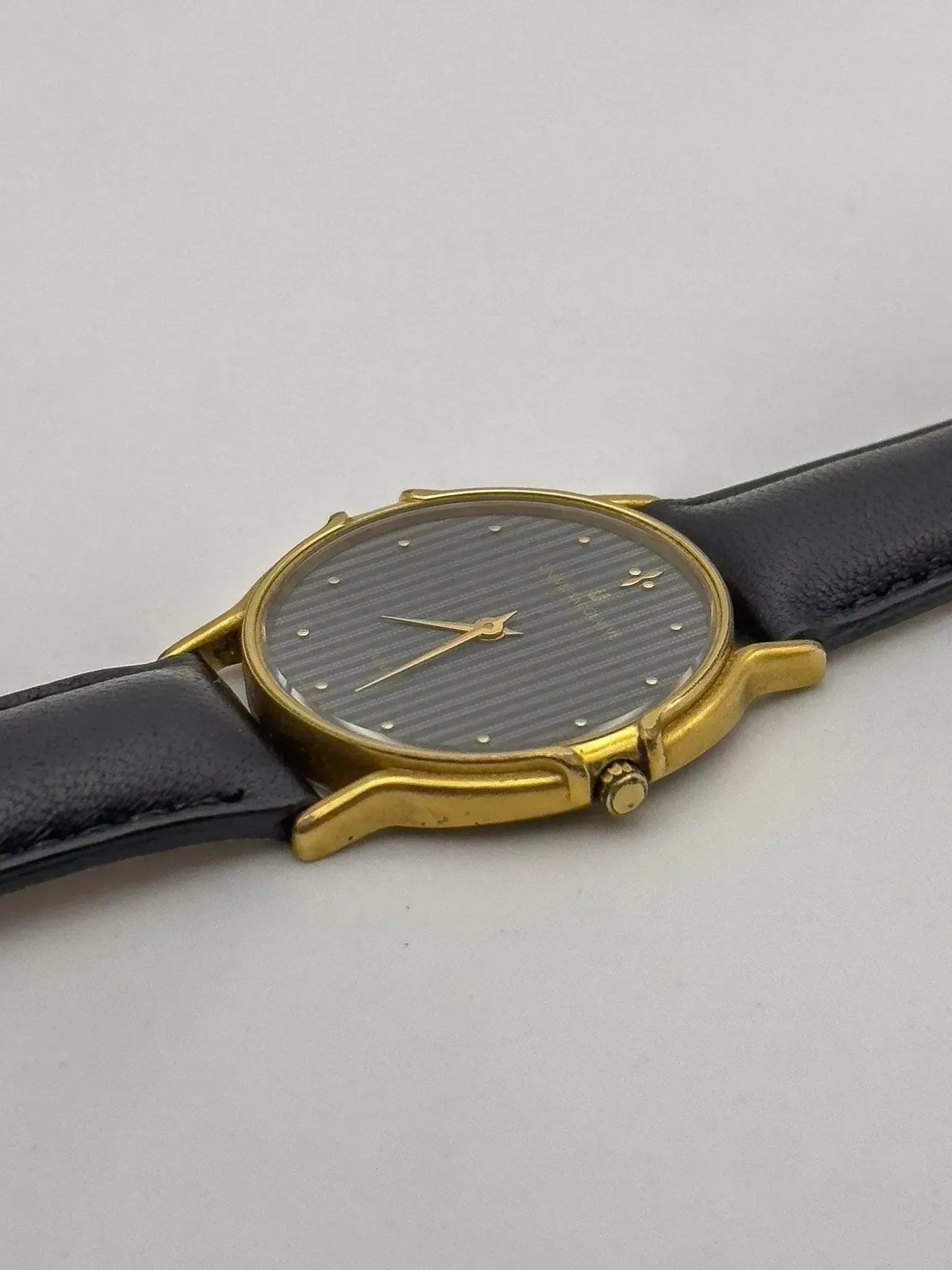 Universal Genève - Gris Tapisserie Plaqué or - 1980s - Atelier Victor