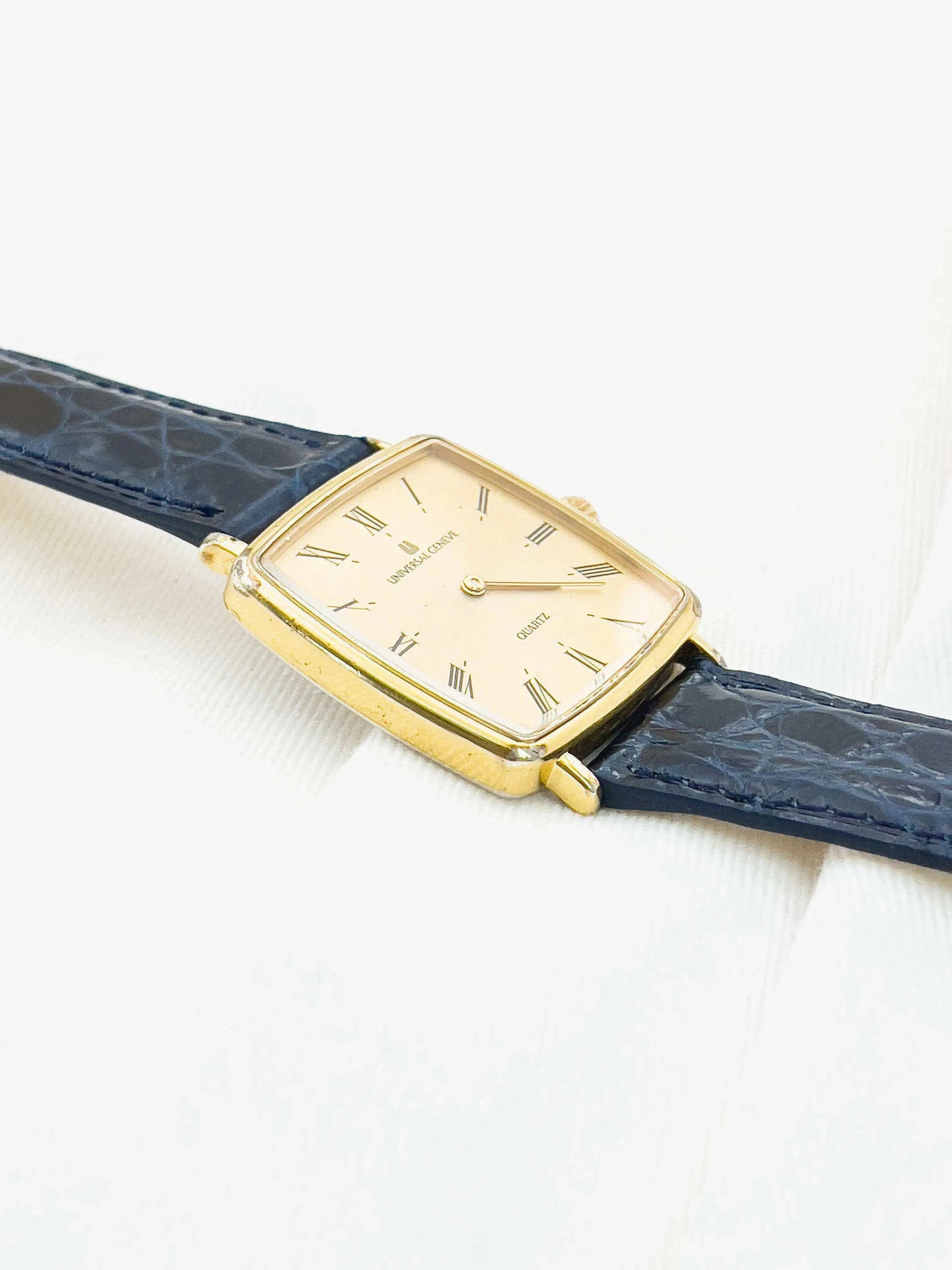 Universal Genève - Index Romain Carré Quartz - 1970s - Atelier Victor Paris - Vintage Watch Shop Dubai
